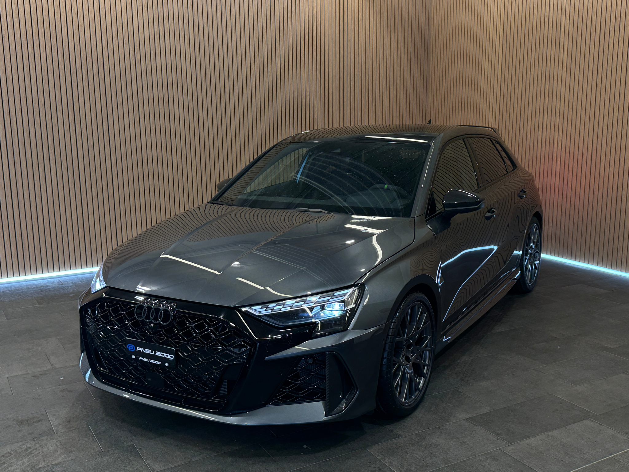 listing desktop thumbnail image 0