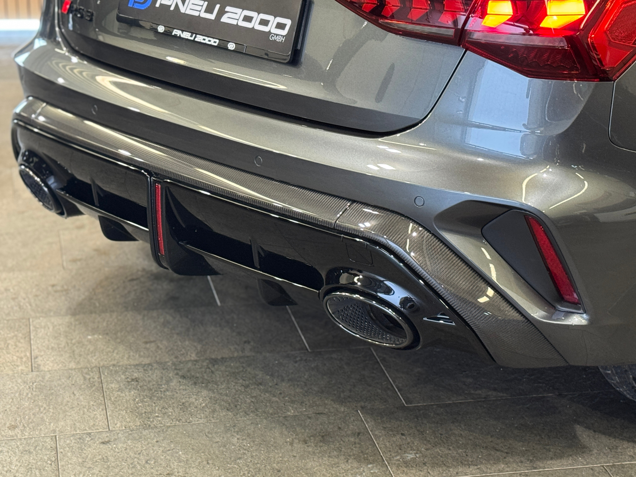 listing desktop thumbnail image 5