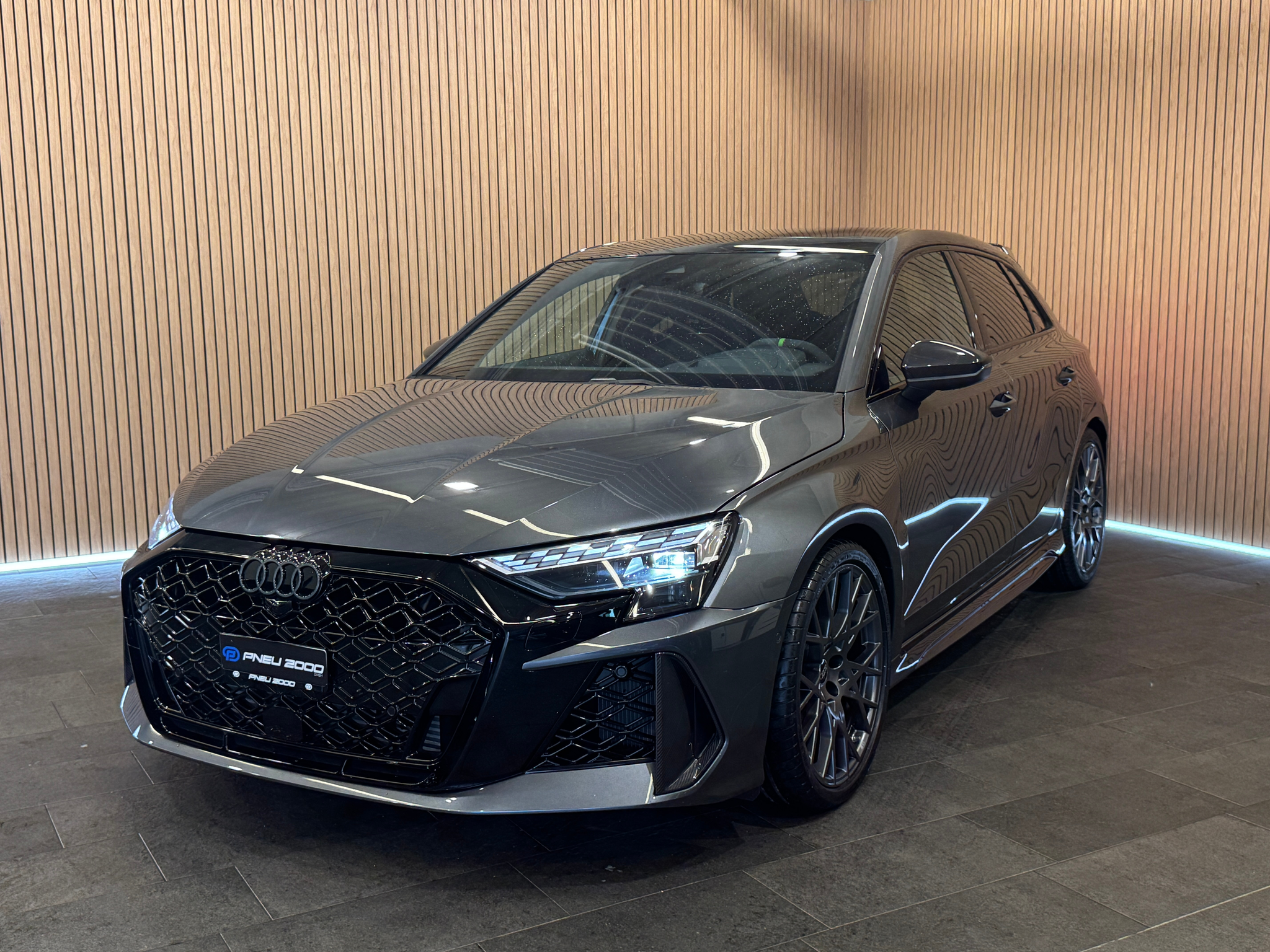 listing desktop thumbnail image 1