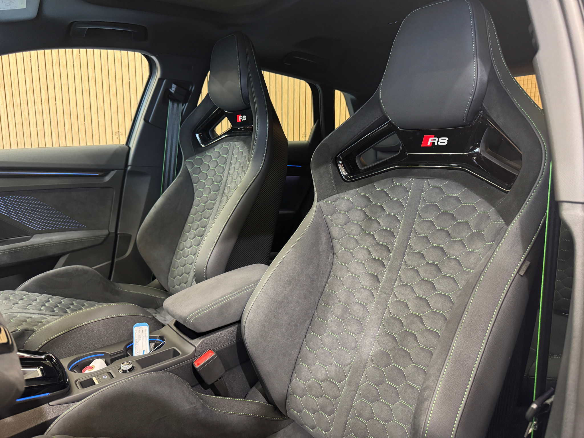 listing desktop thumbnail image 27