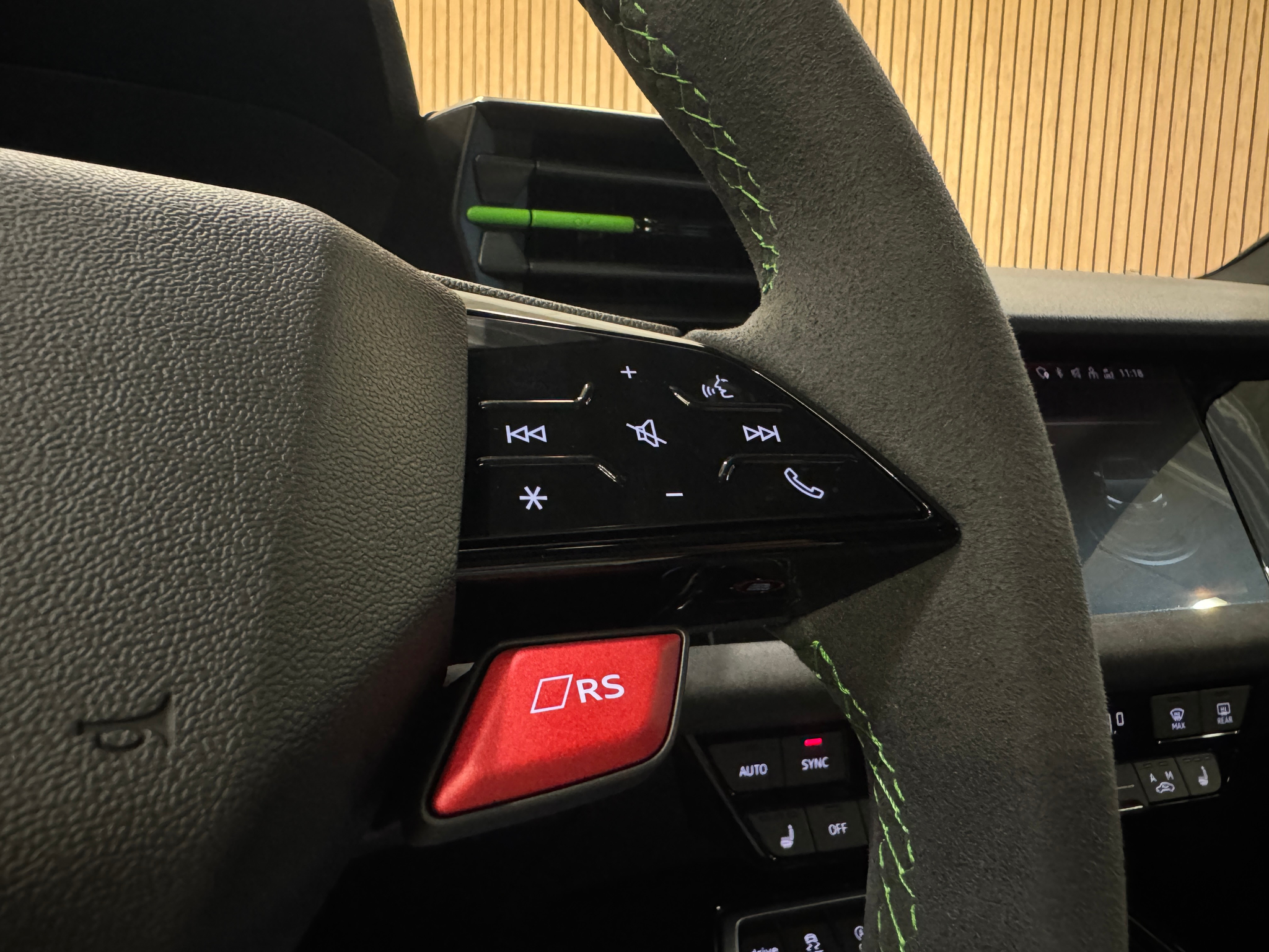 listing desktop thumbnail image 23