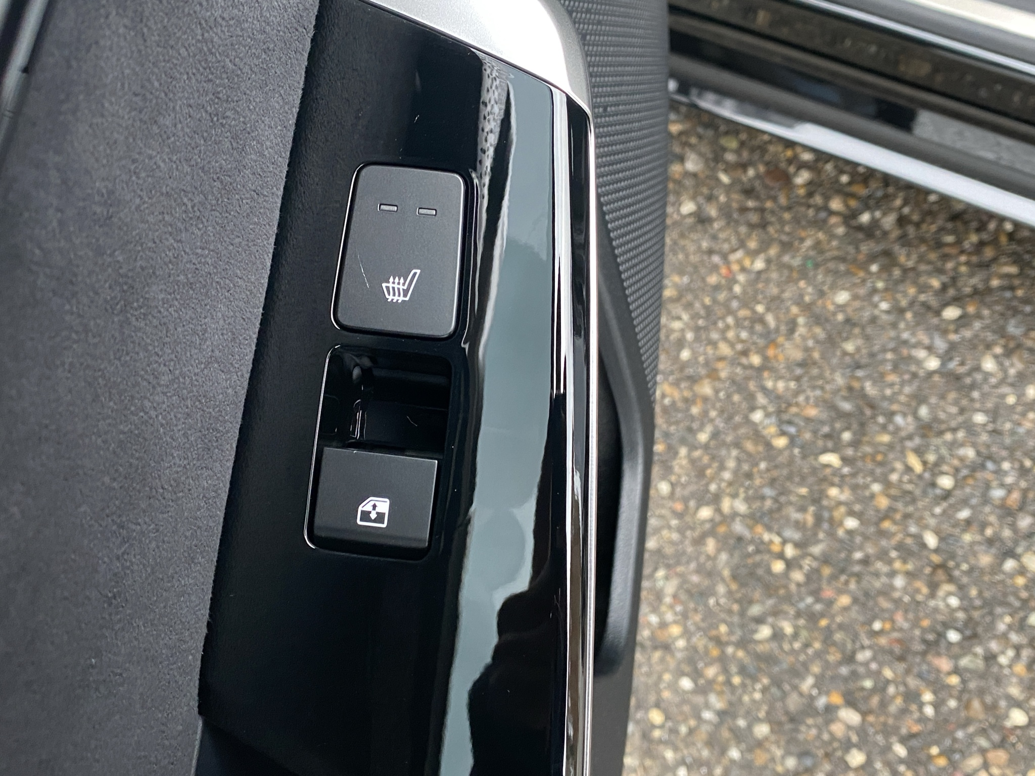 listing desktop thumbnail image 14