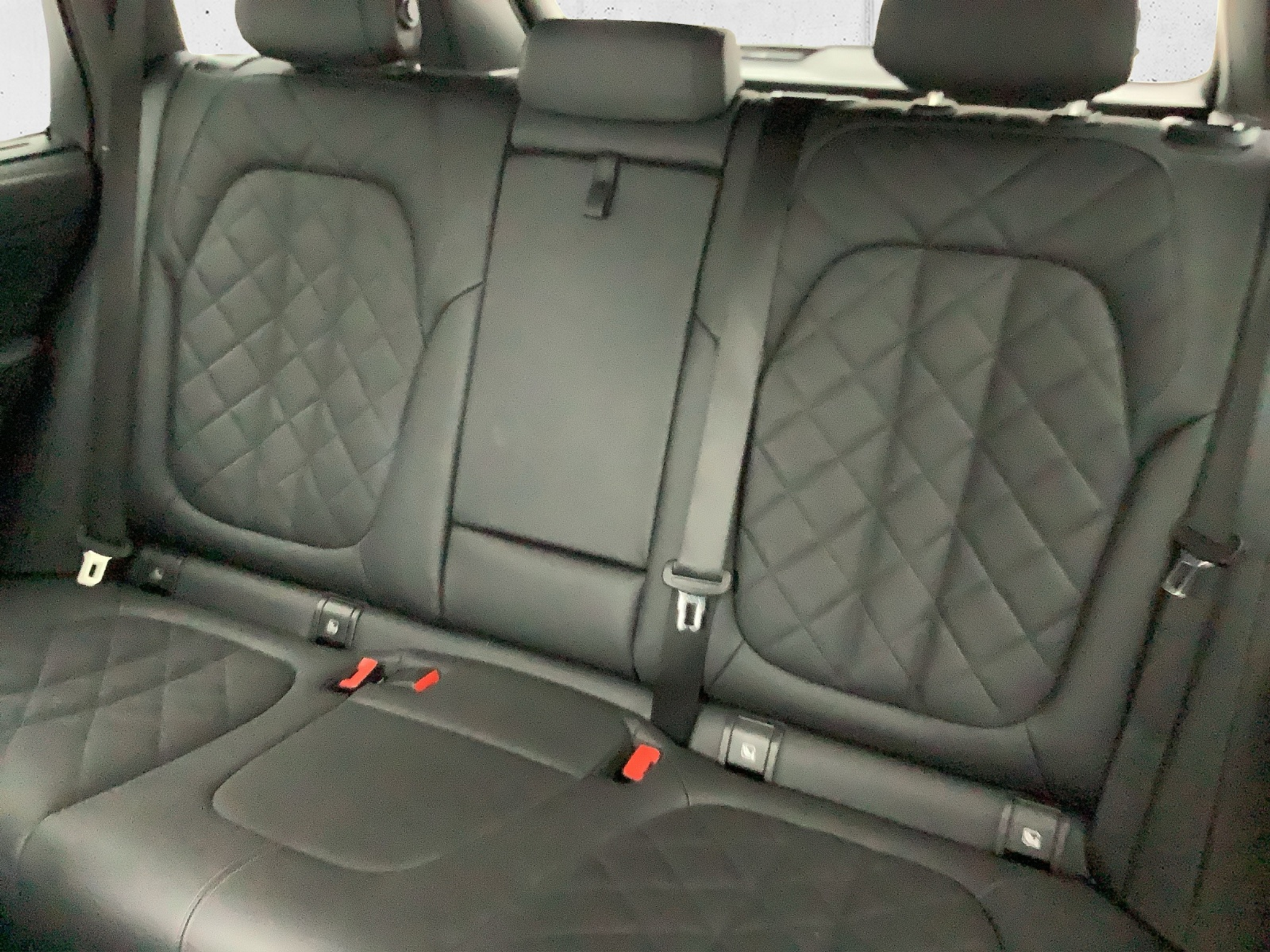 listing desktop thumbnail image 18