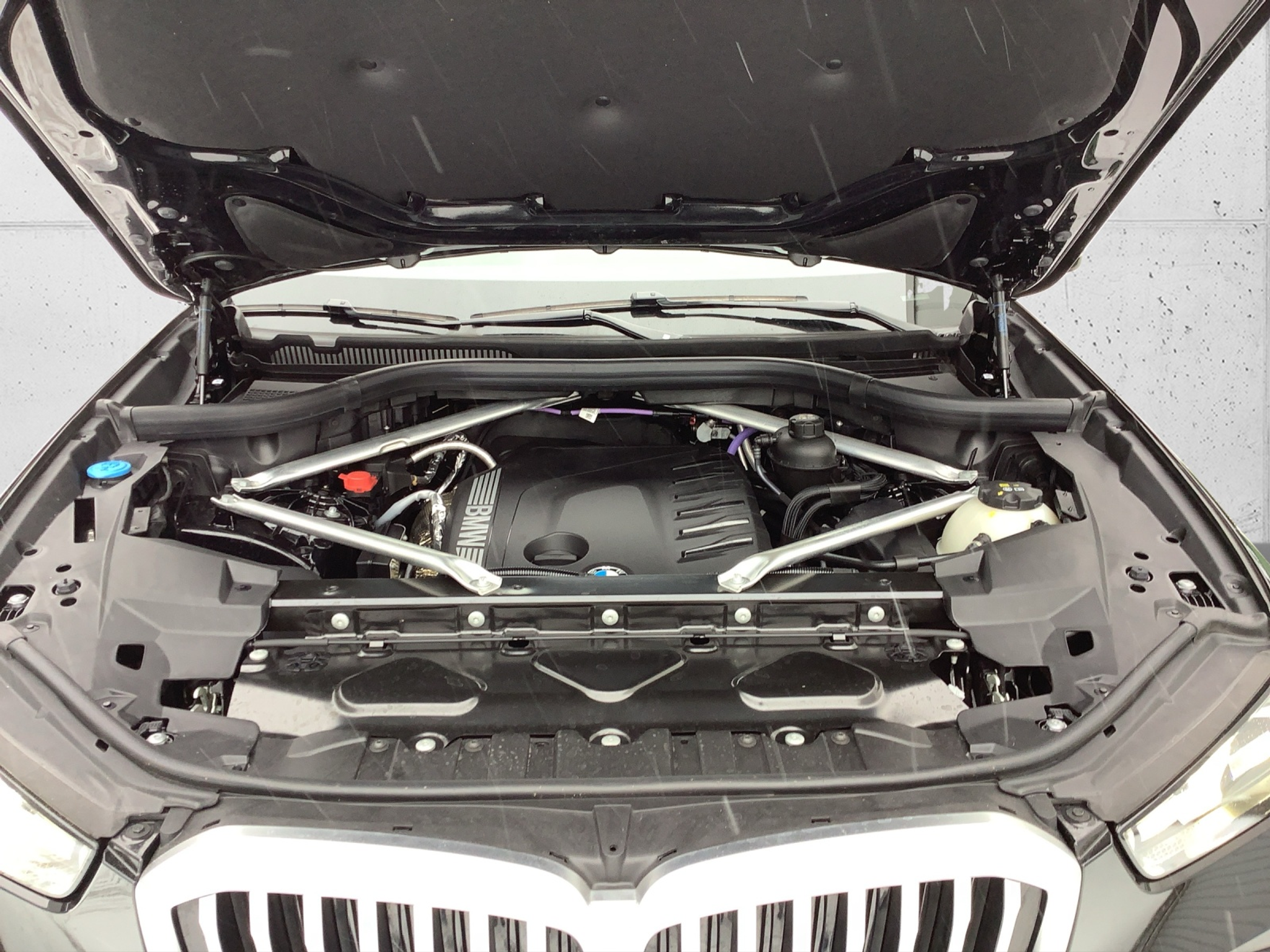 listing desktop thumbnail image 9