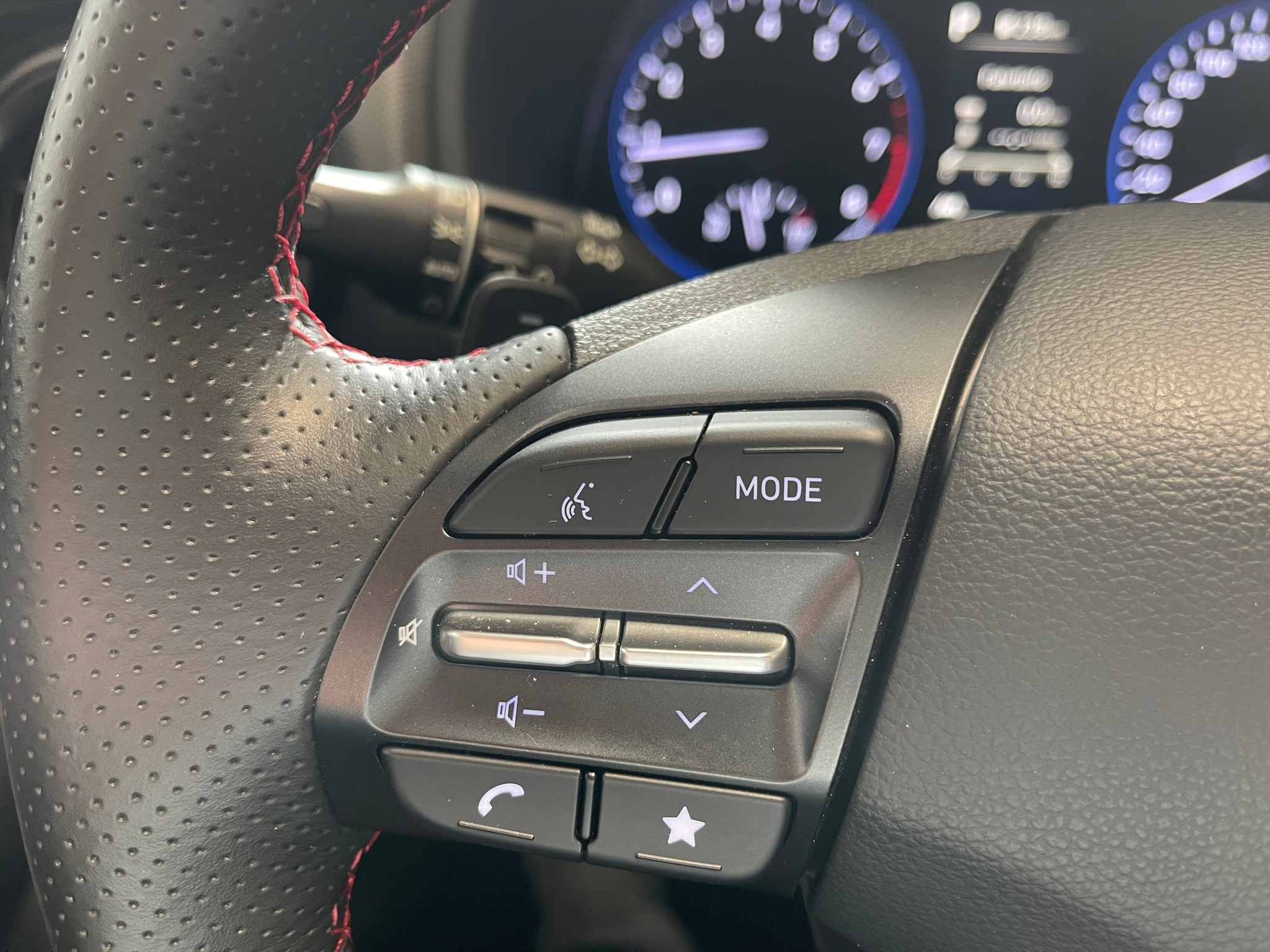 listing desktop thumbnail image 18