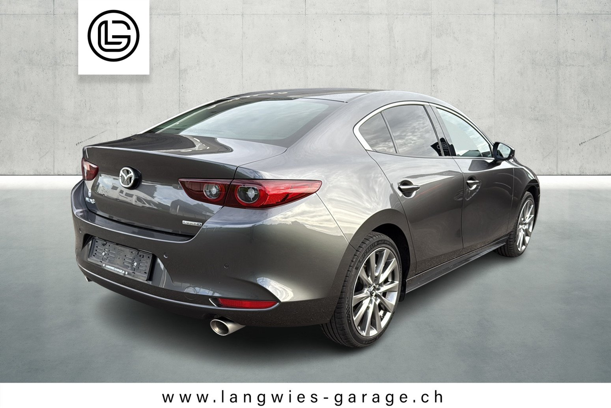 listing desktop thumbnail image 3