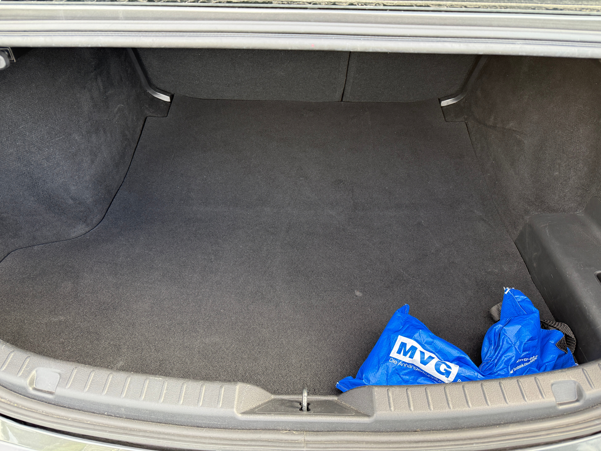 listing desktop thumbnail image 12