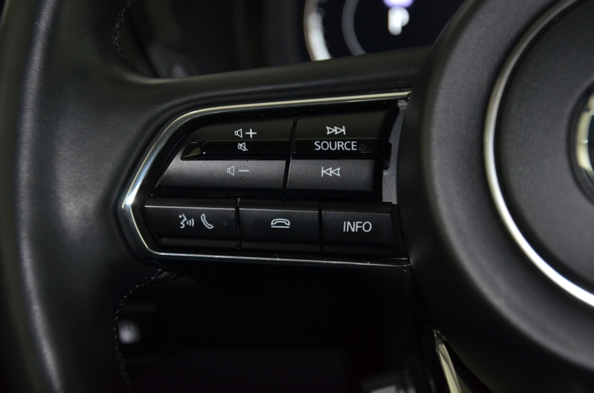 listing desktop thumbnail image 19