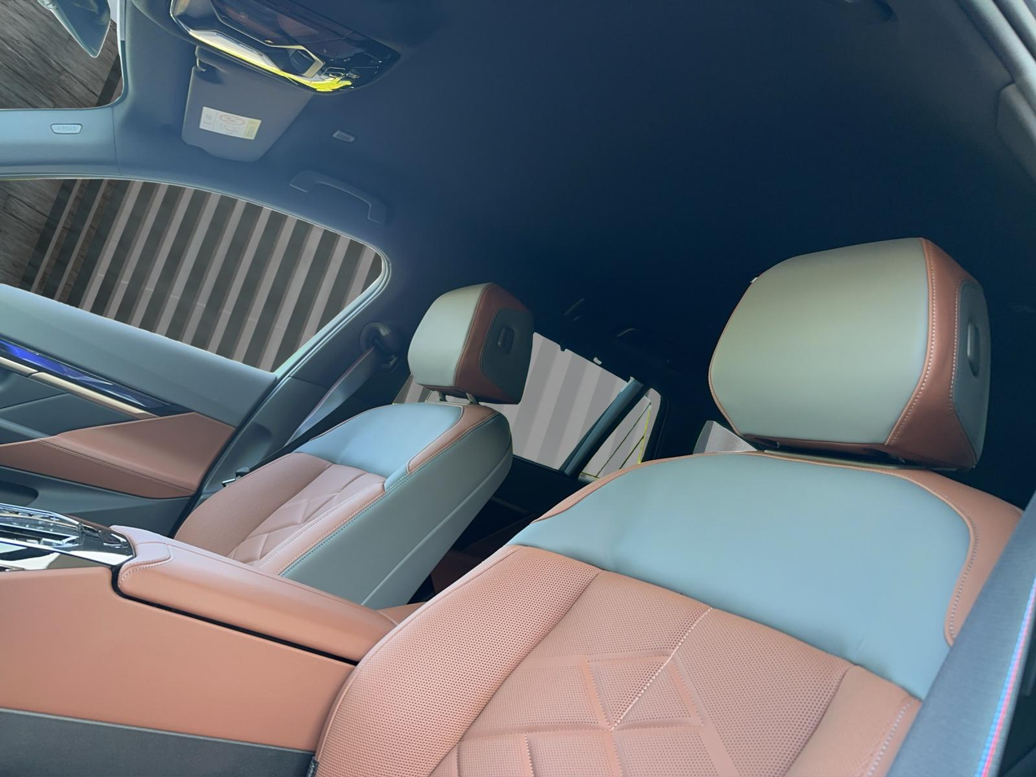 listing desktop thumbnail image 11