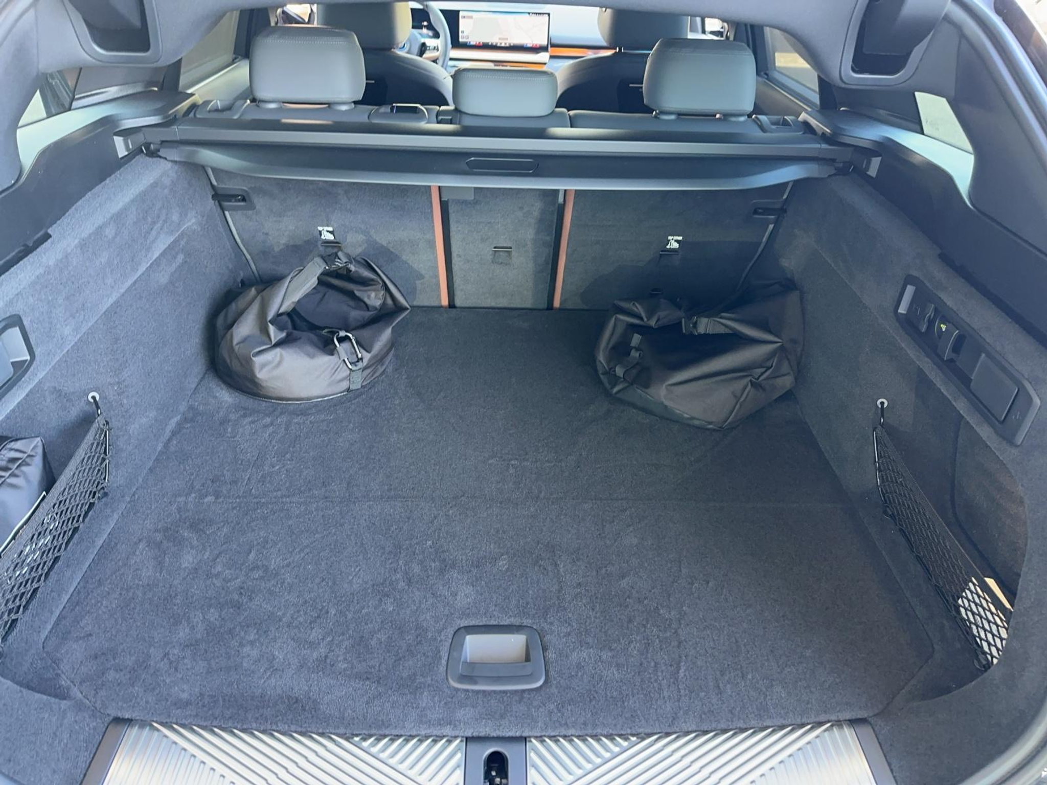 listing desktop thumbnail image 12