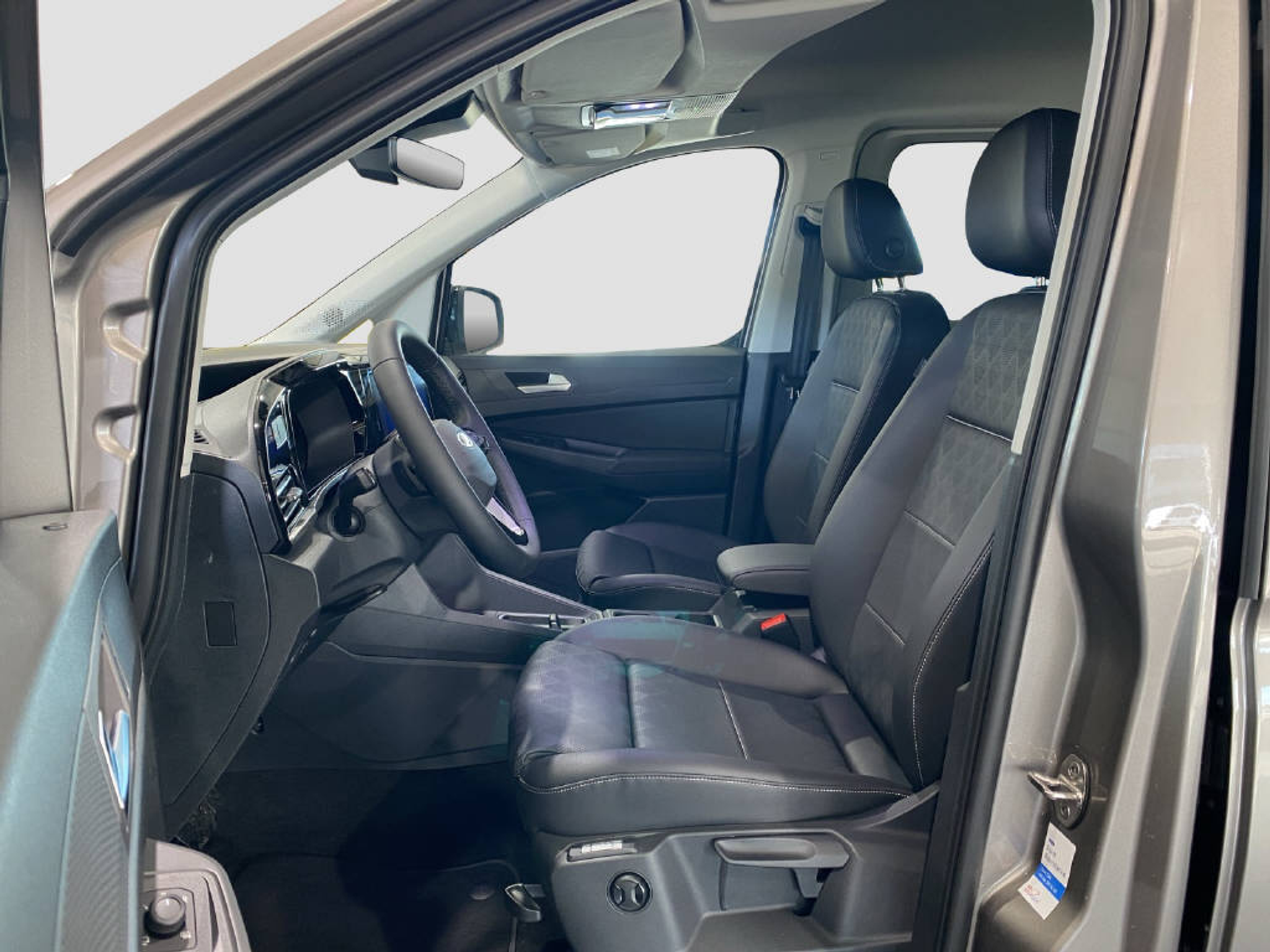 listing desktop thumbnail image 7