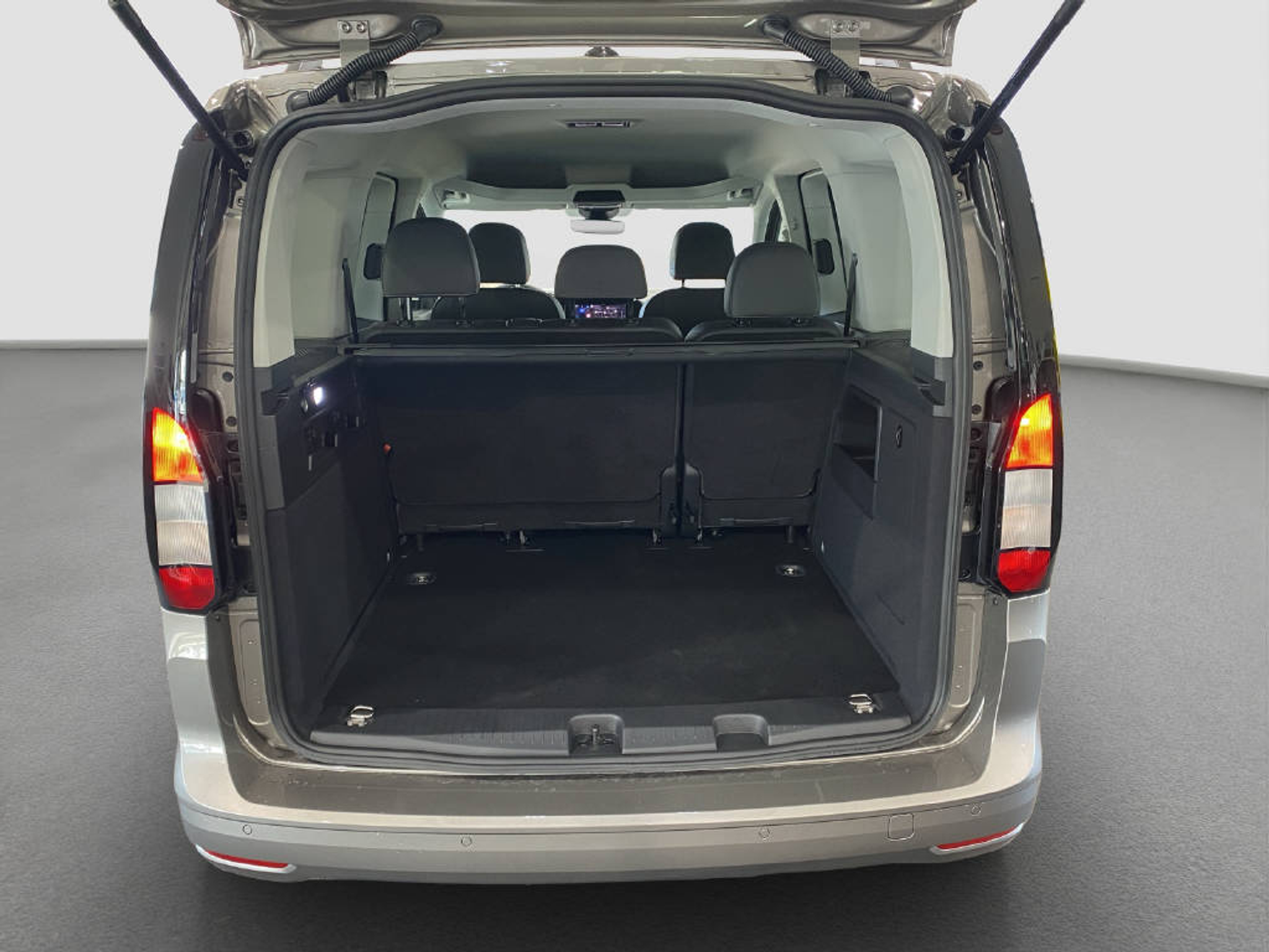 listing desktop thumbnail image 14