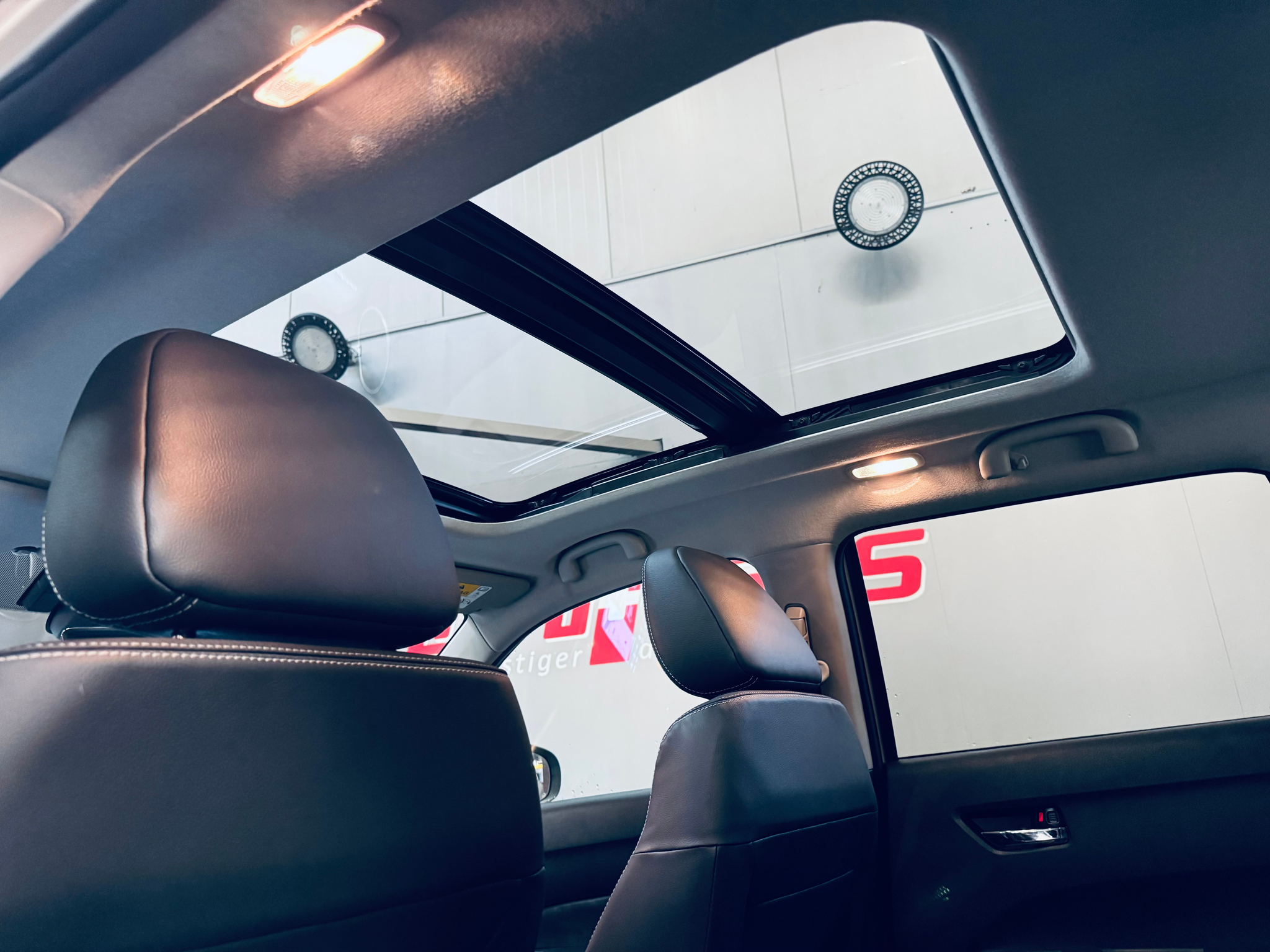 listing desktop thumbnail image 12