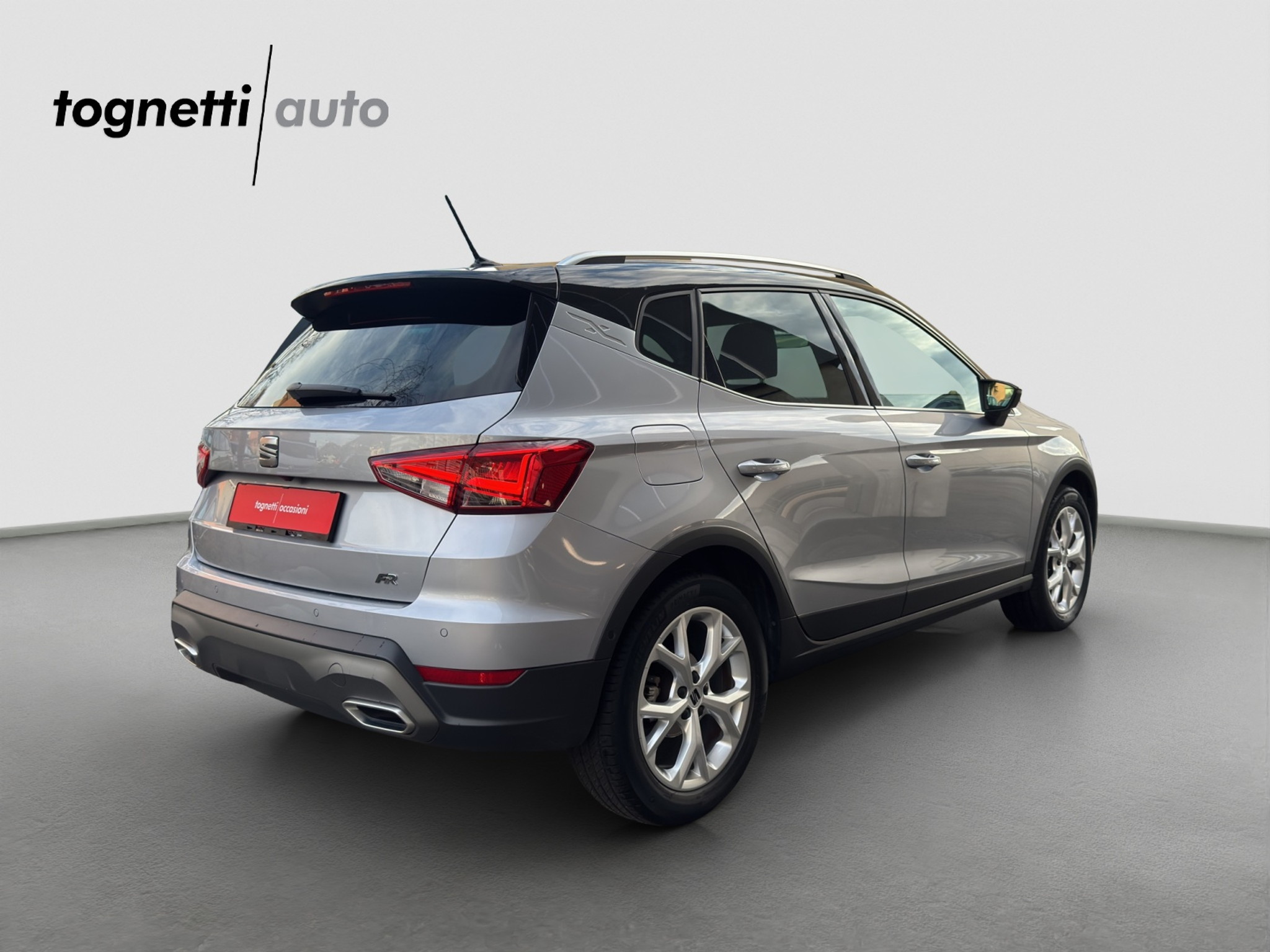 listing desktop thumbnail image 3