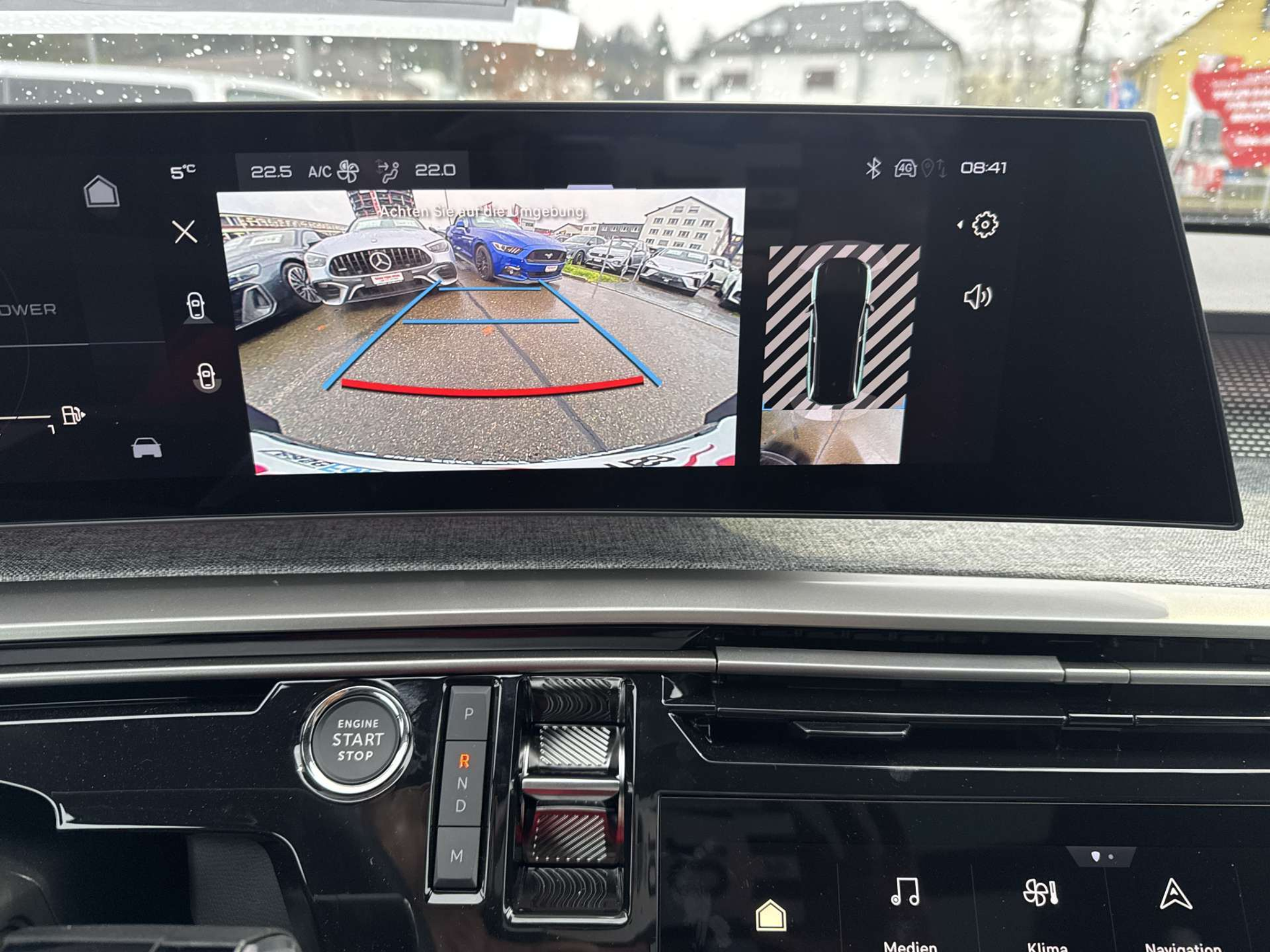 listing desktop thumbnail image 9