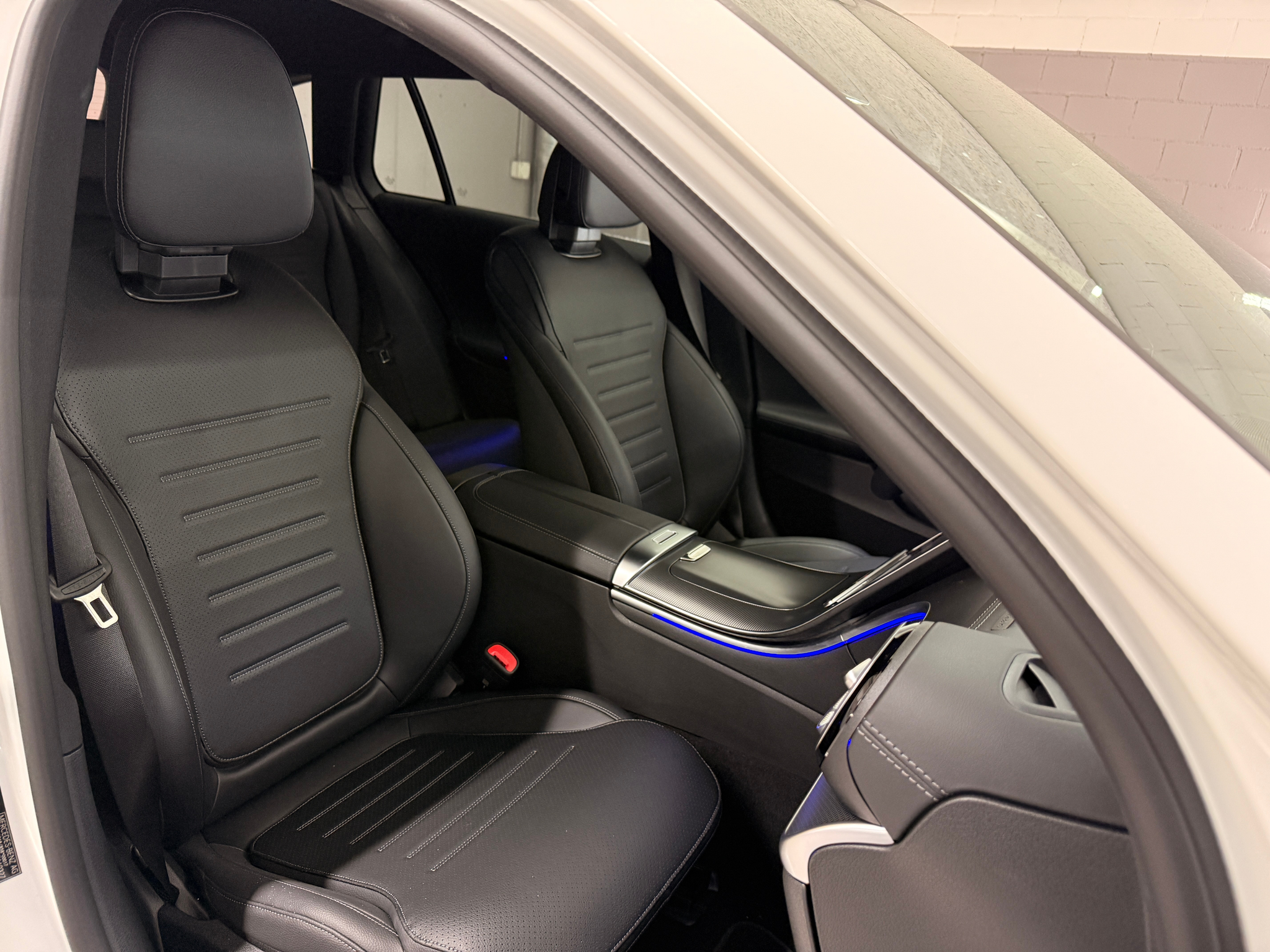 listing desktop thumbnail image 8