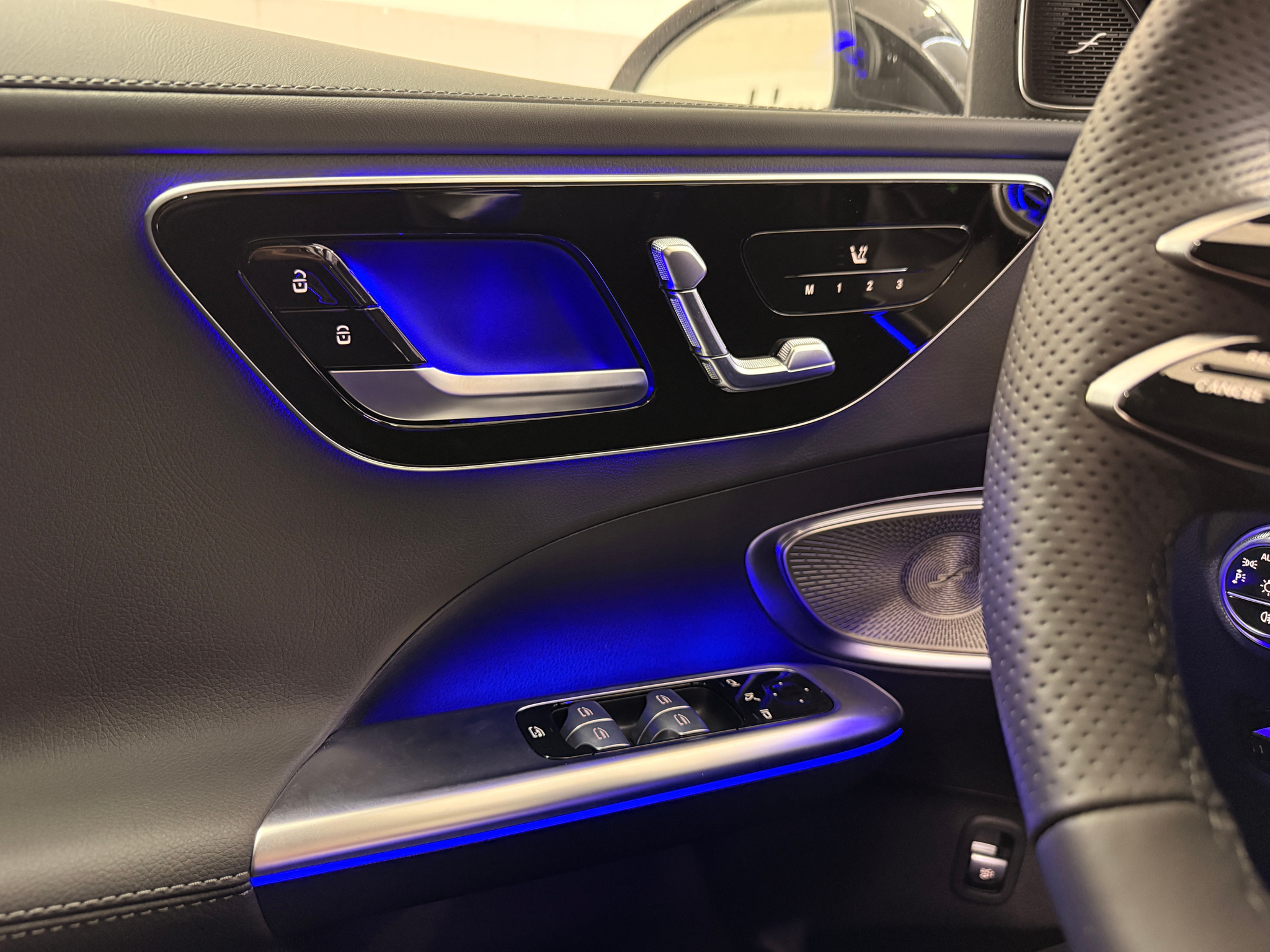 listing desktop thumbnail image 15