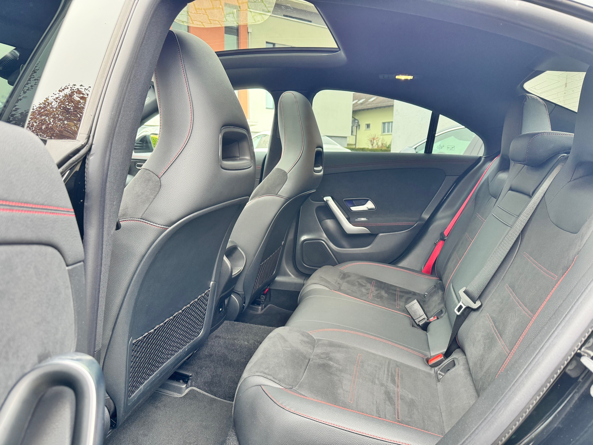 listing desktop thumbnail image 15