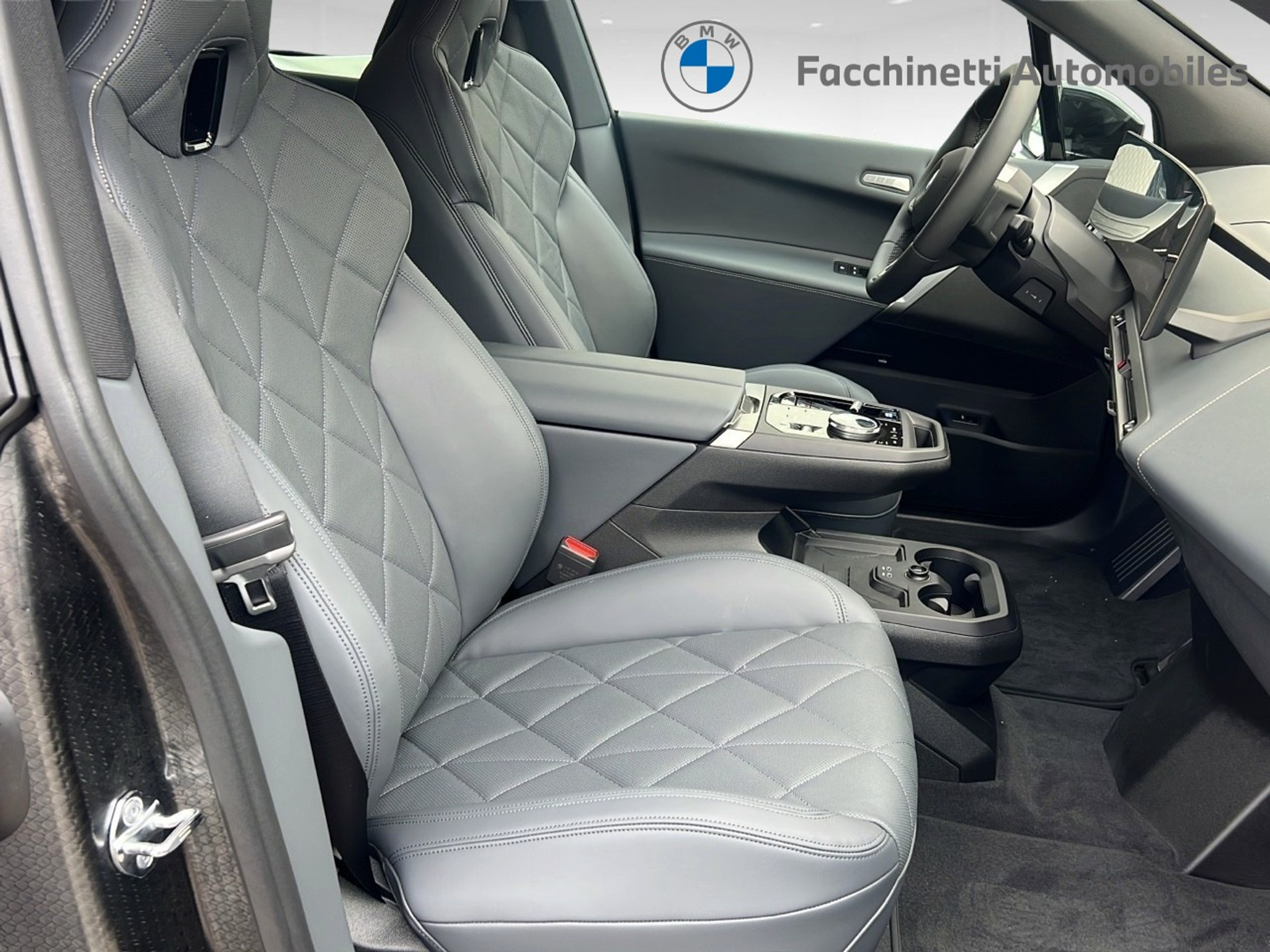 listing desktop thumbnail image 13