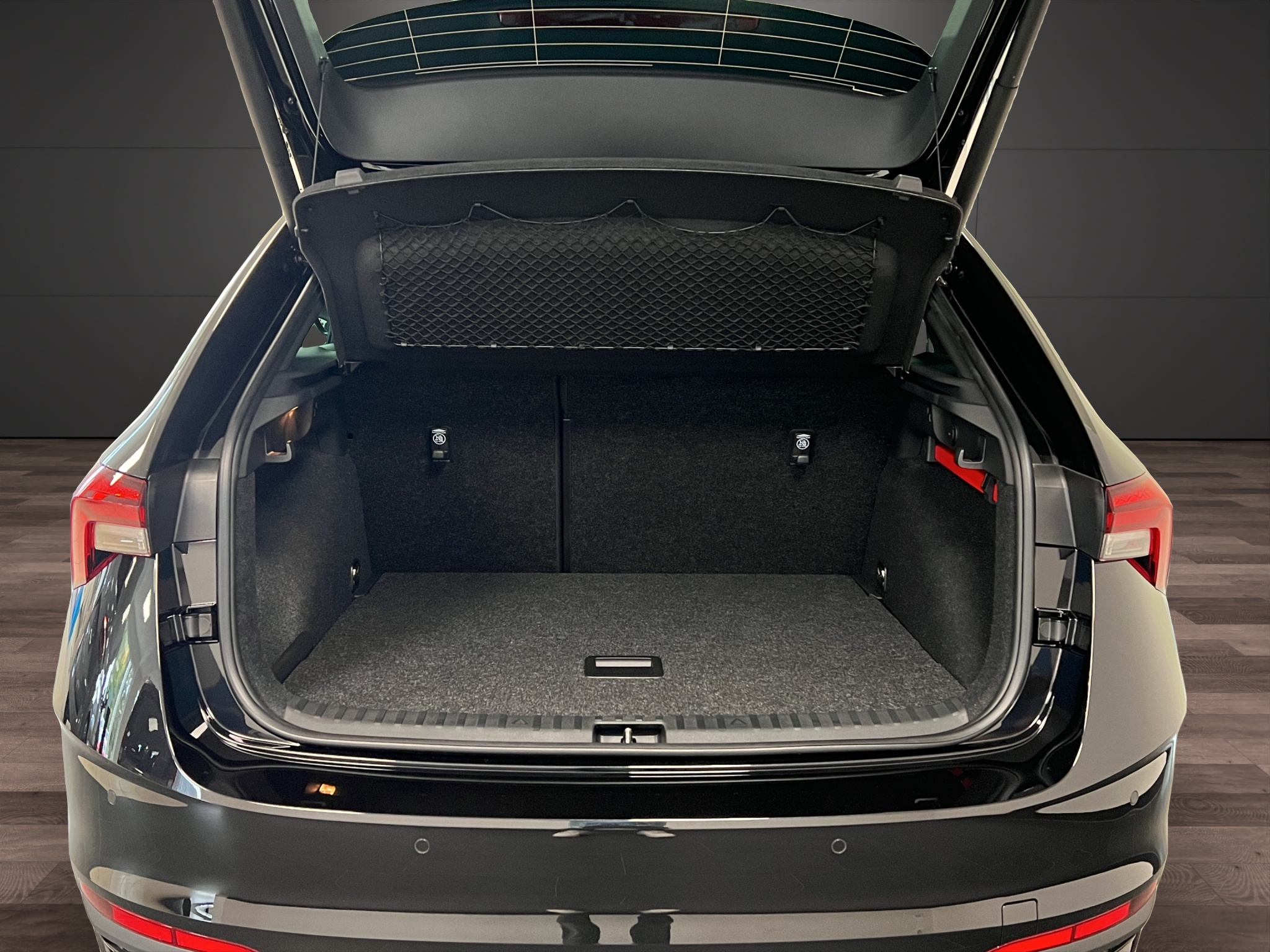 listing desktop thumbnail image 11