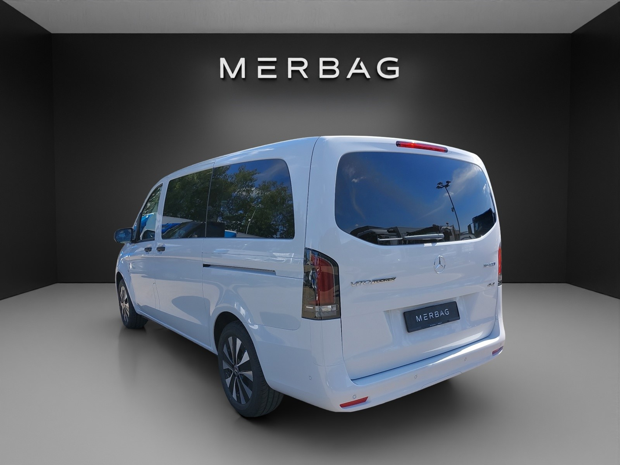 listing desktop thumbnail image 2