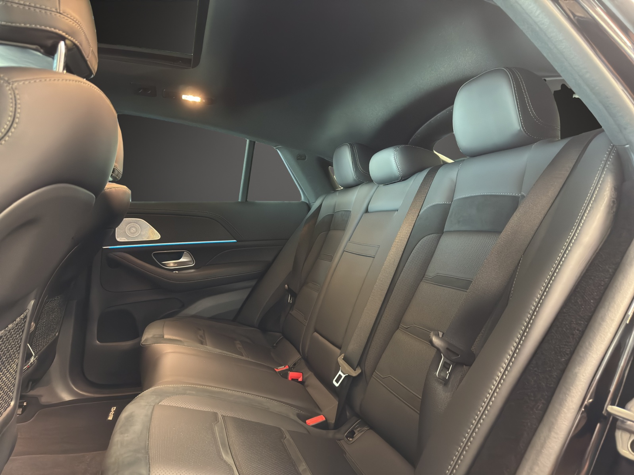 listing desktop thumbnail image 11