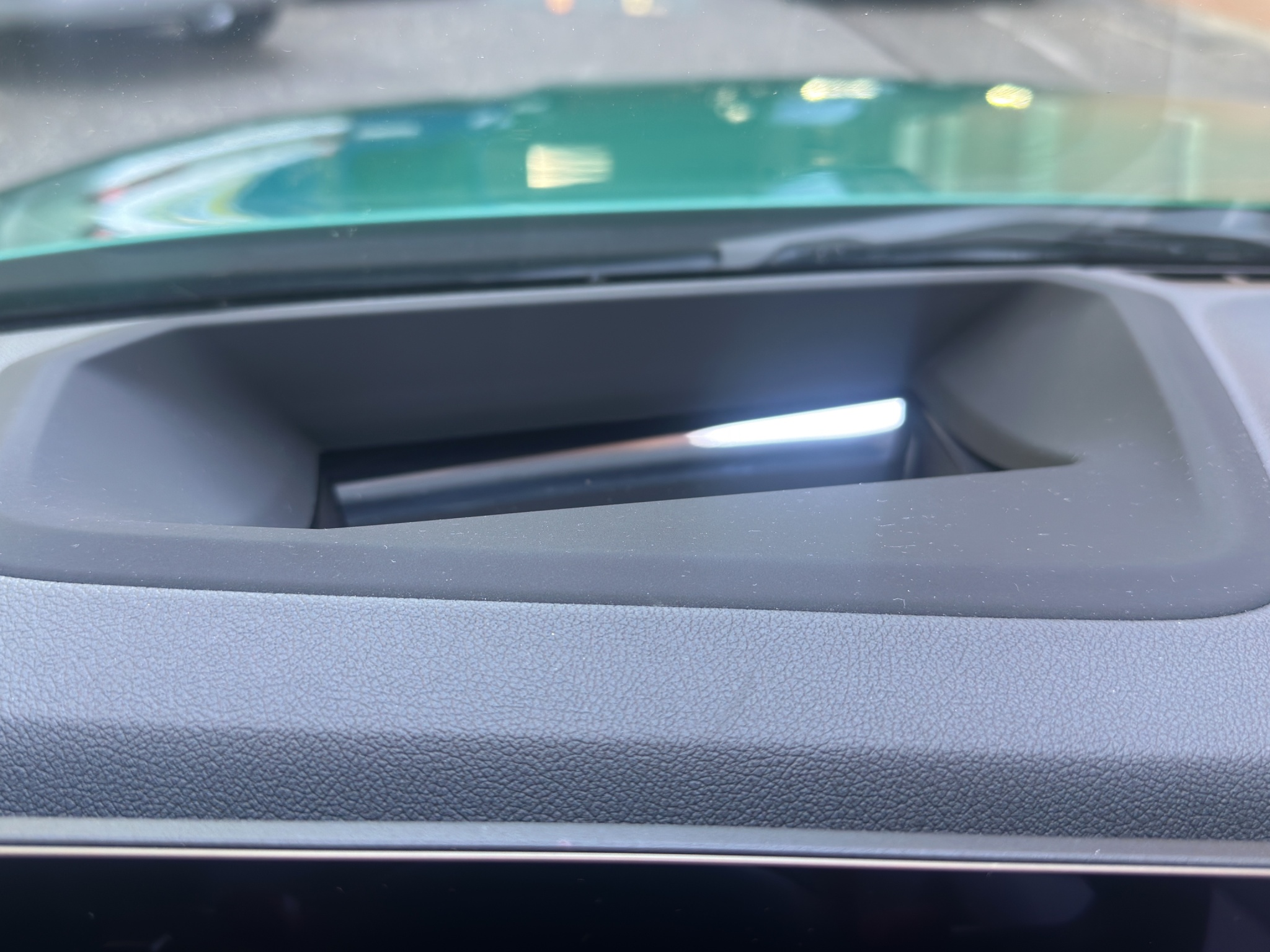 listing desktop thumbnail image 15