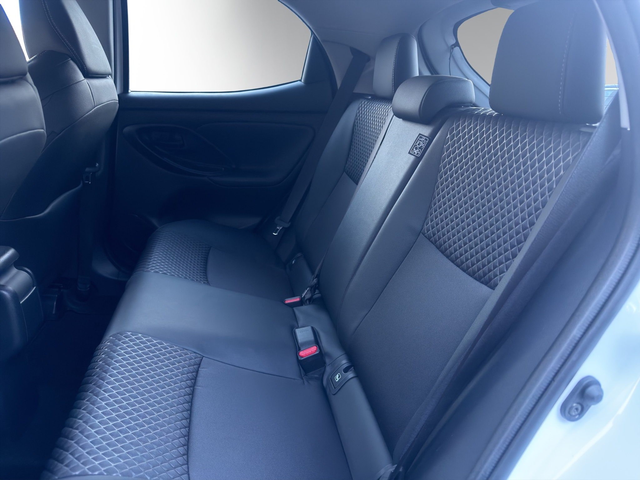 listing desktop thumbnail image 12