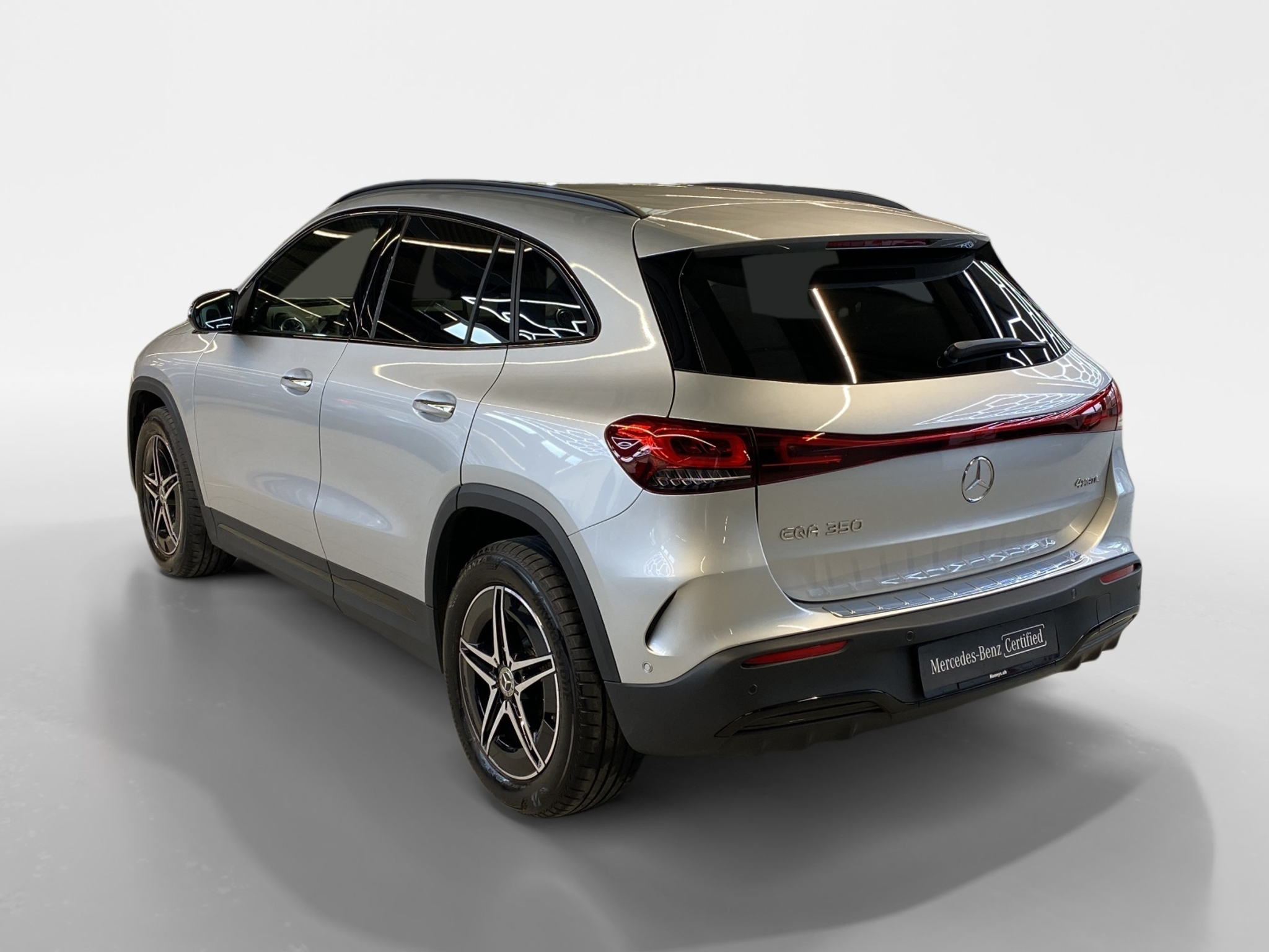 listing desktop thumbnail image 3