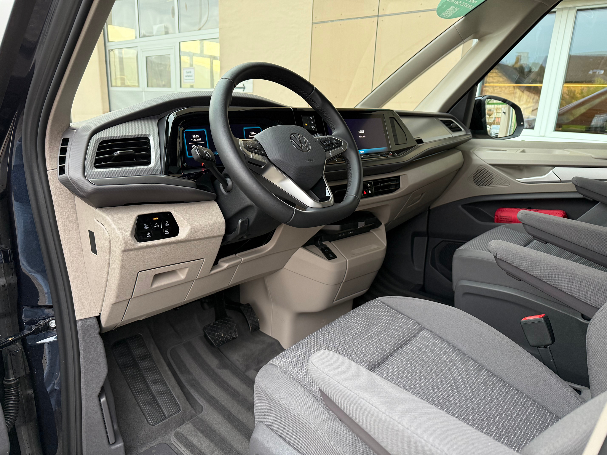 listing desktop thumbnail image 11