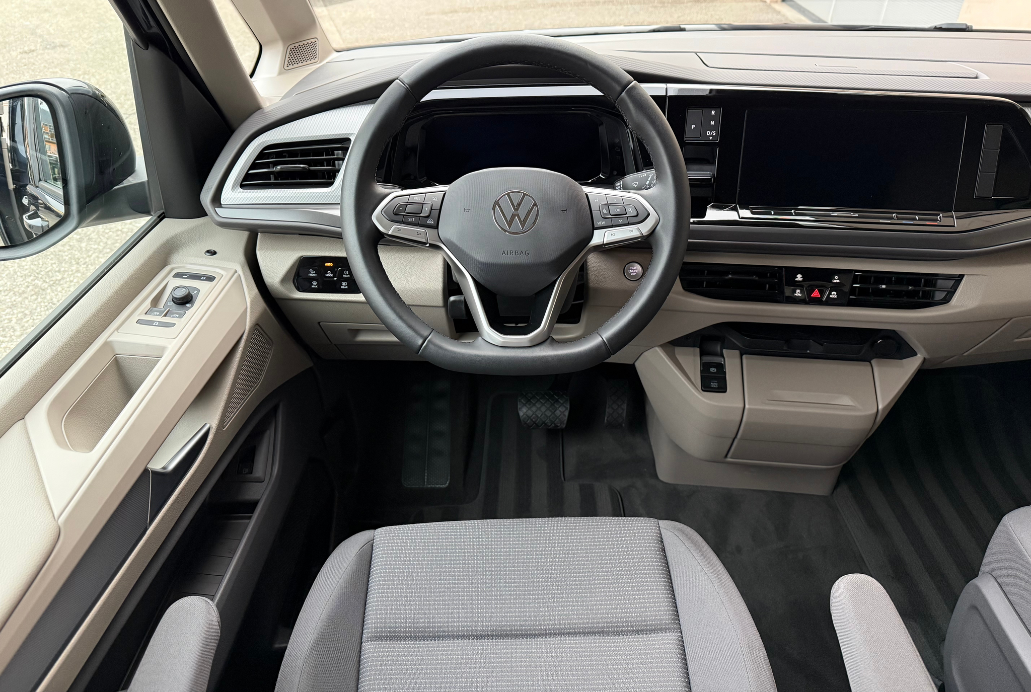 listing desktop thumbnail image 13