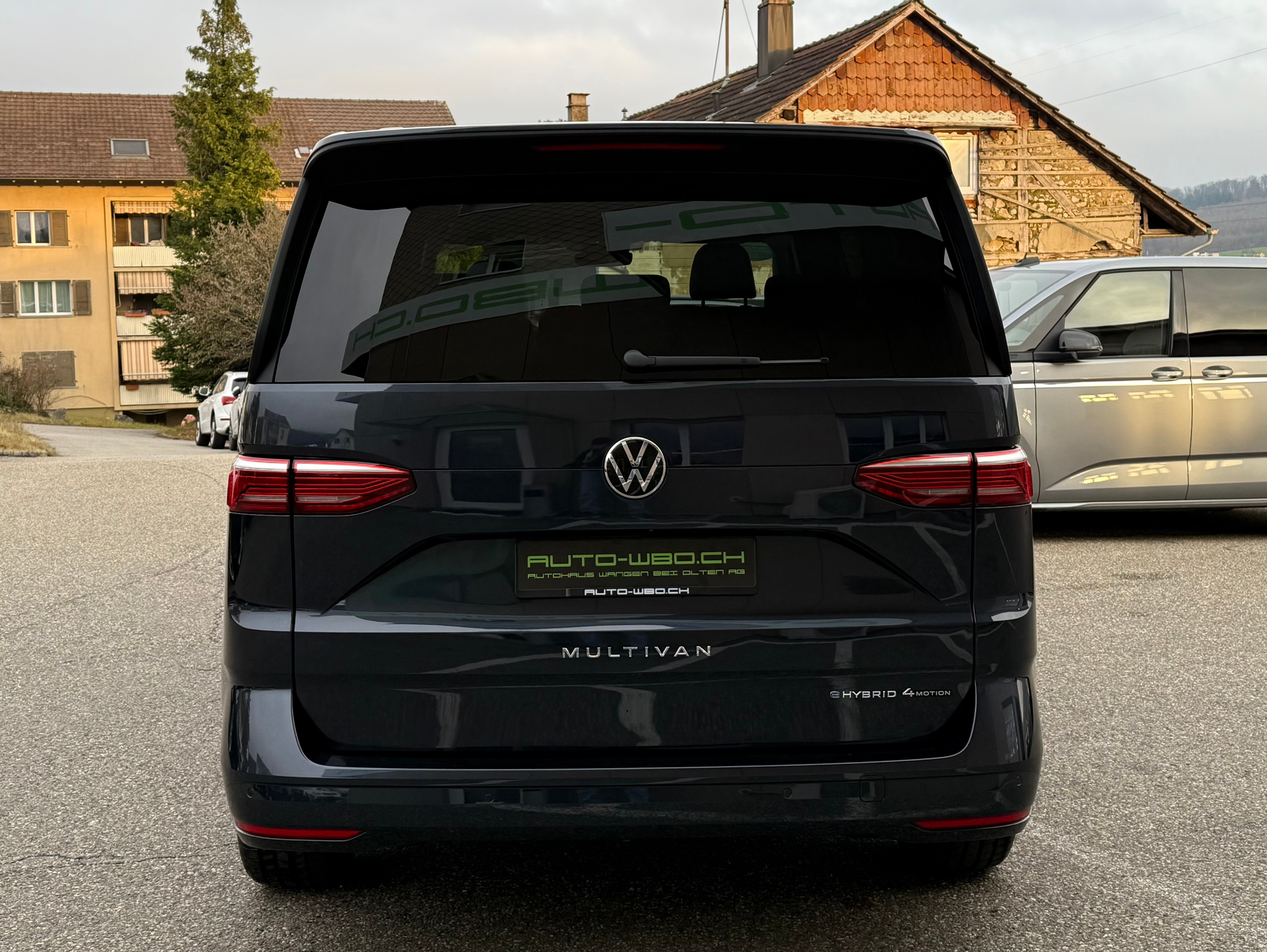 listing desktop thumbnail image 5