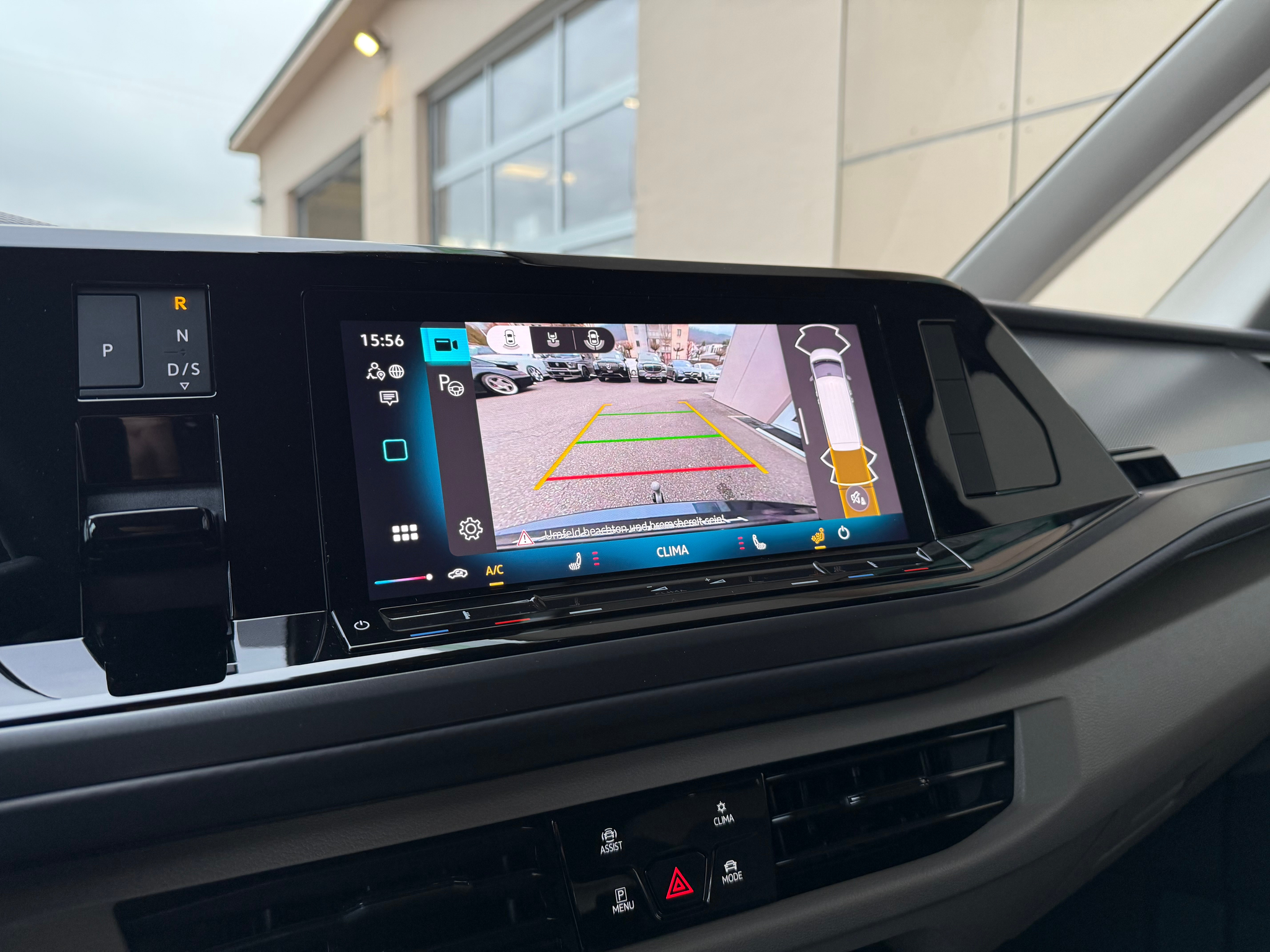 listing desktop thumbnail image 15