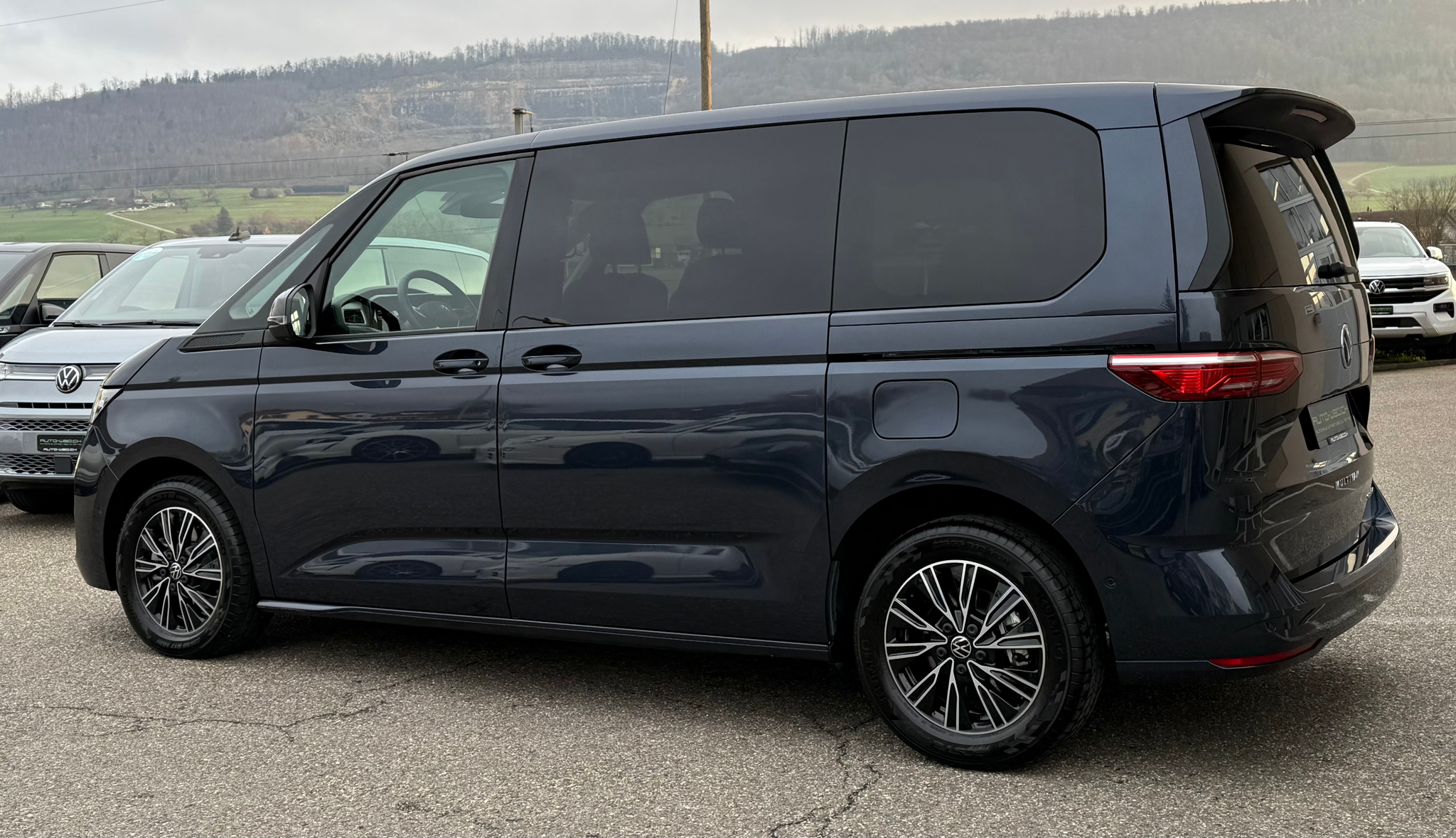 listing desktop thumbnail image 6