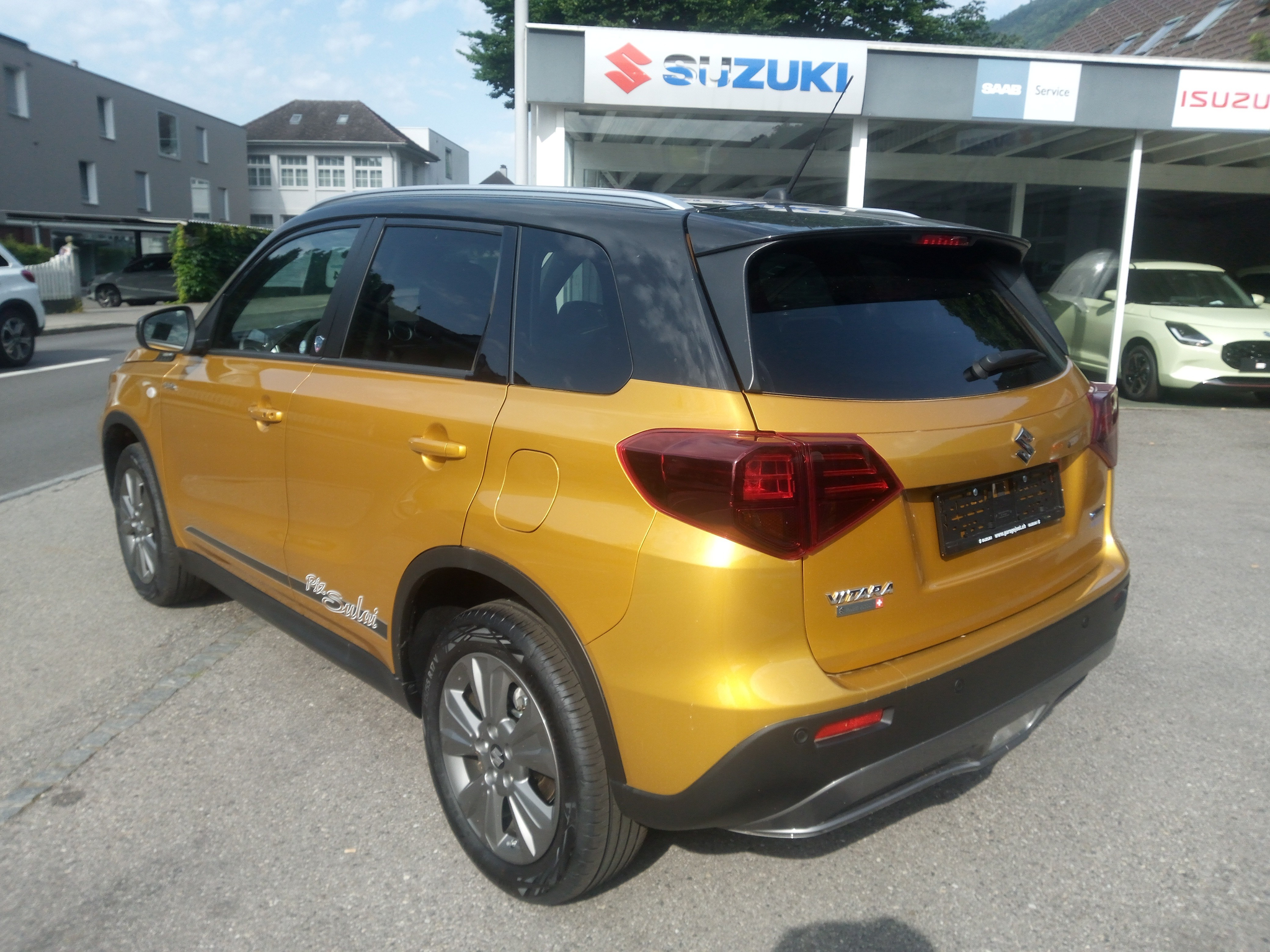 listing desktop thumbnail image 2