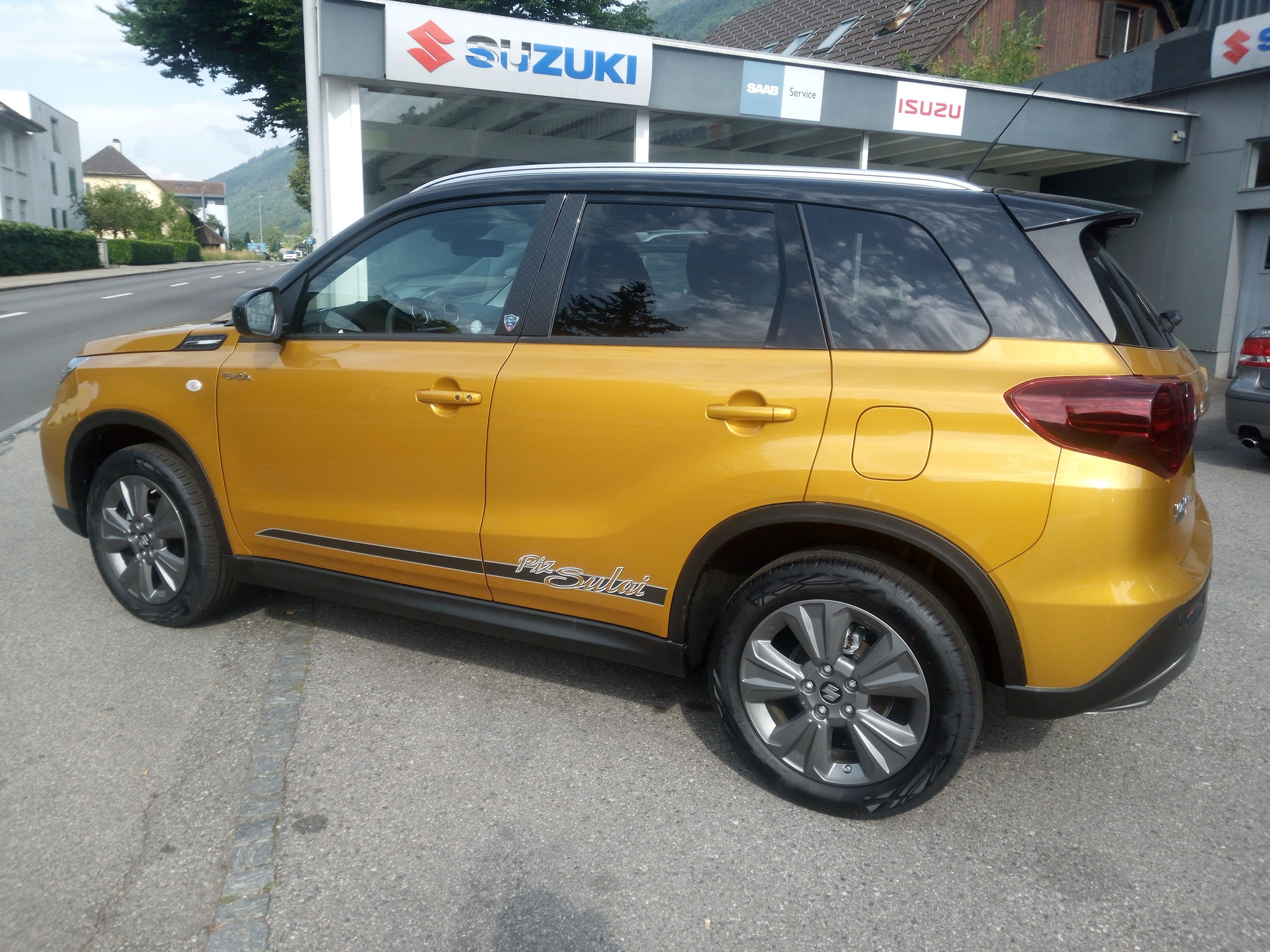 listing desktop thumbnail image 14