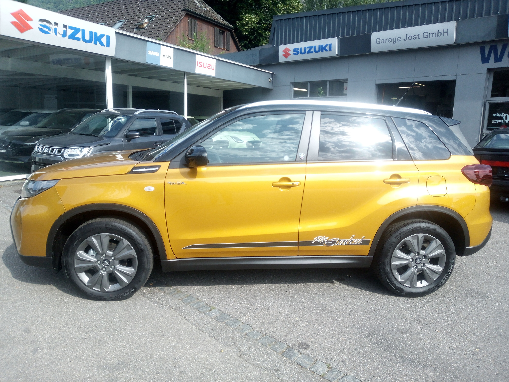 listing desktop thumbnail image 13