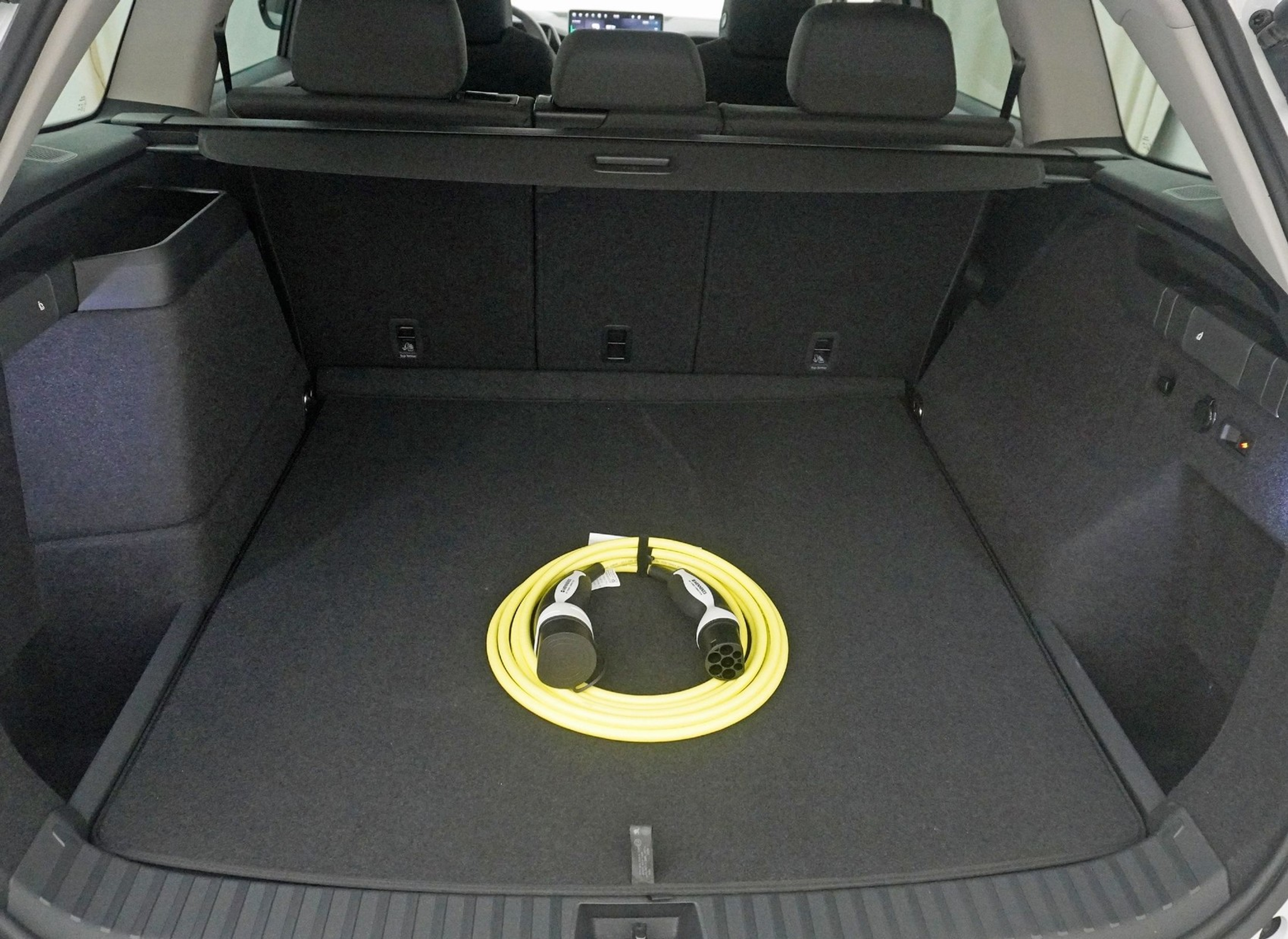 listing desktop thumbnail image 24