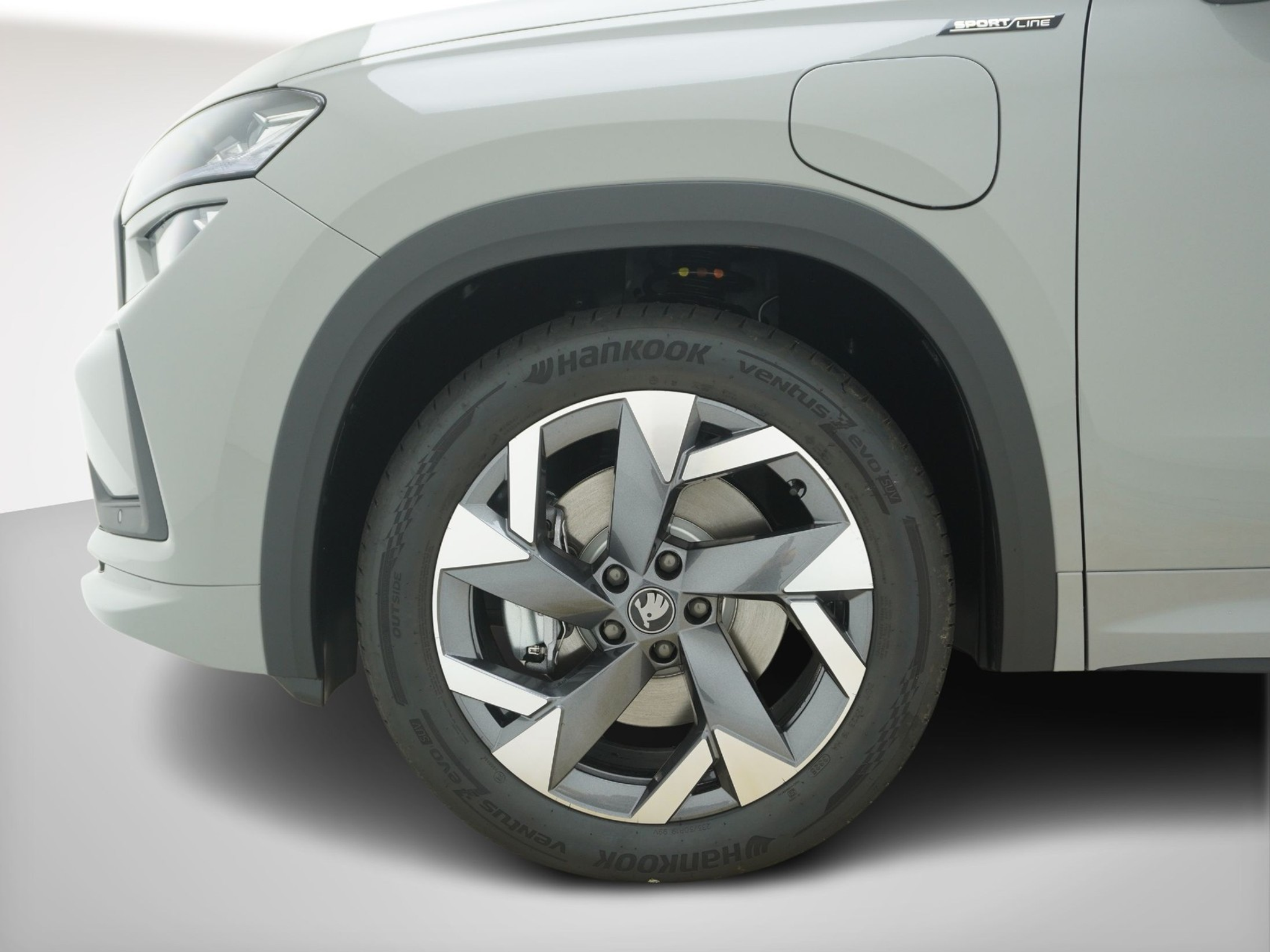 listing desktop thumbnail image 10