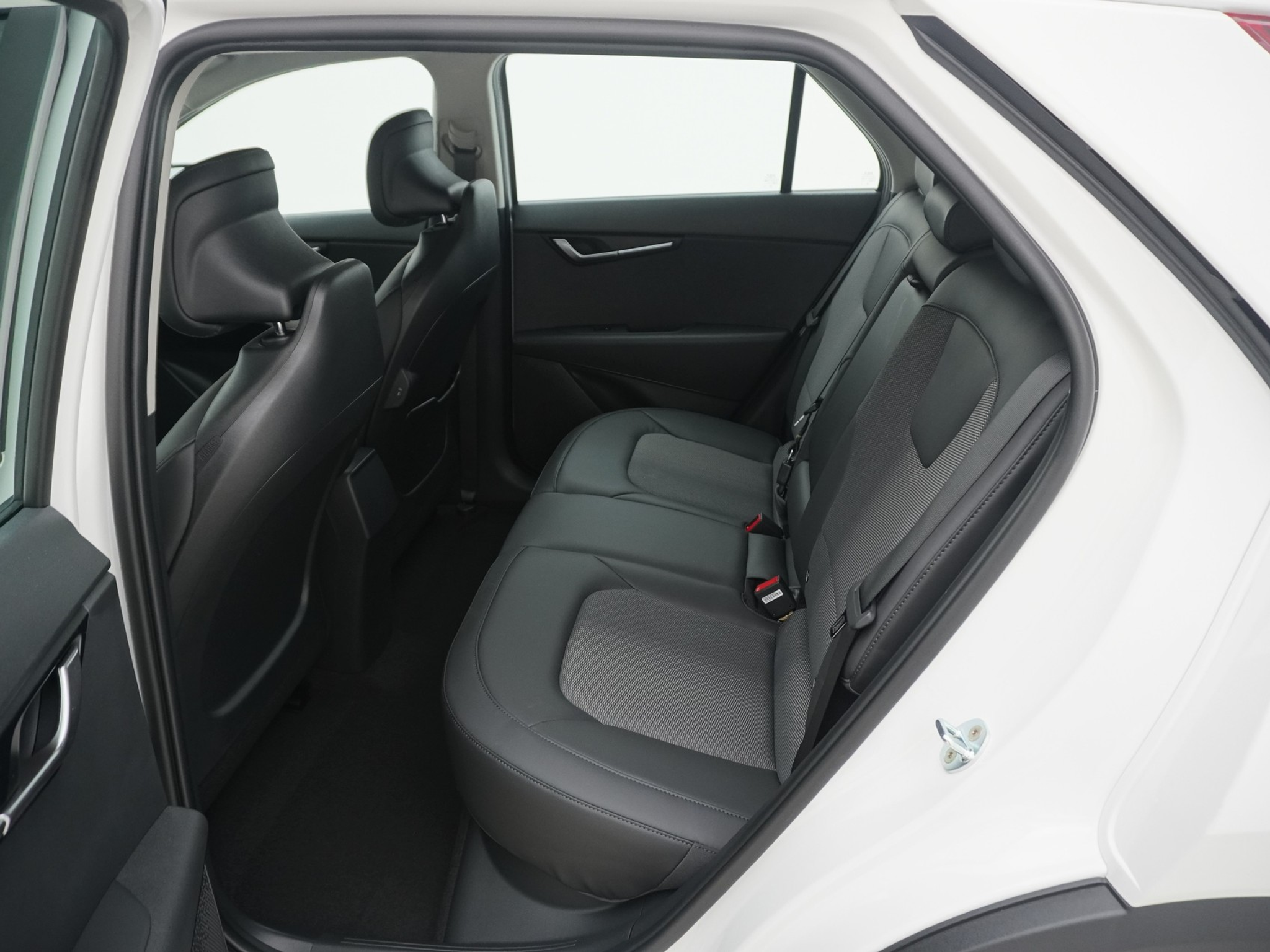 listing desktop thumbnail image 11