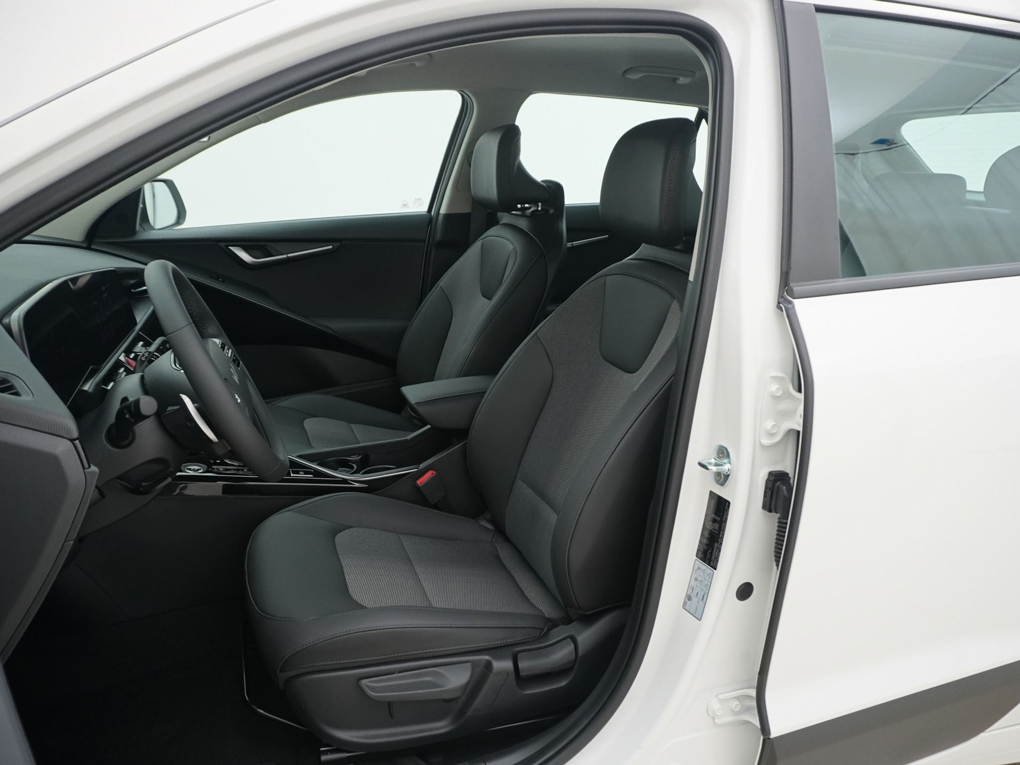 listing desktop thumbnail image 12