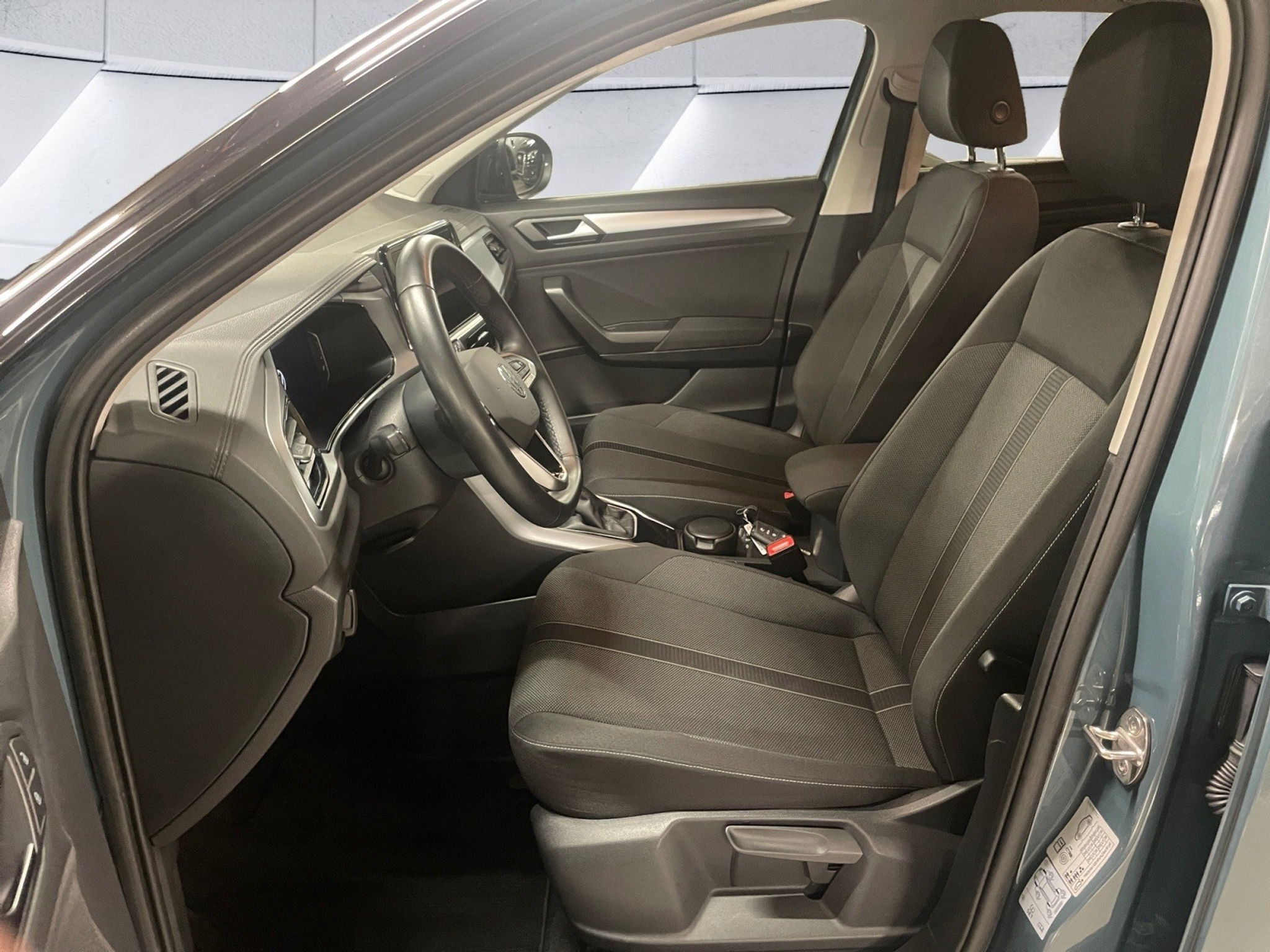 listing desktop thumbnail image 12