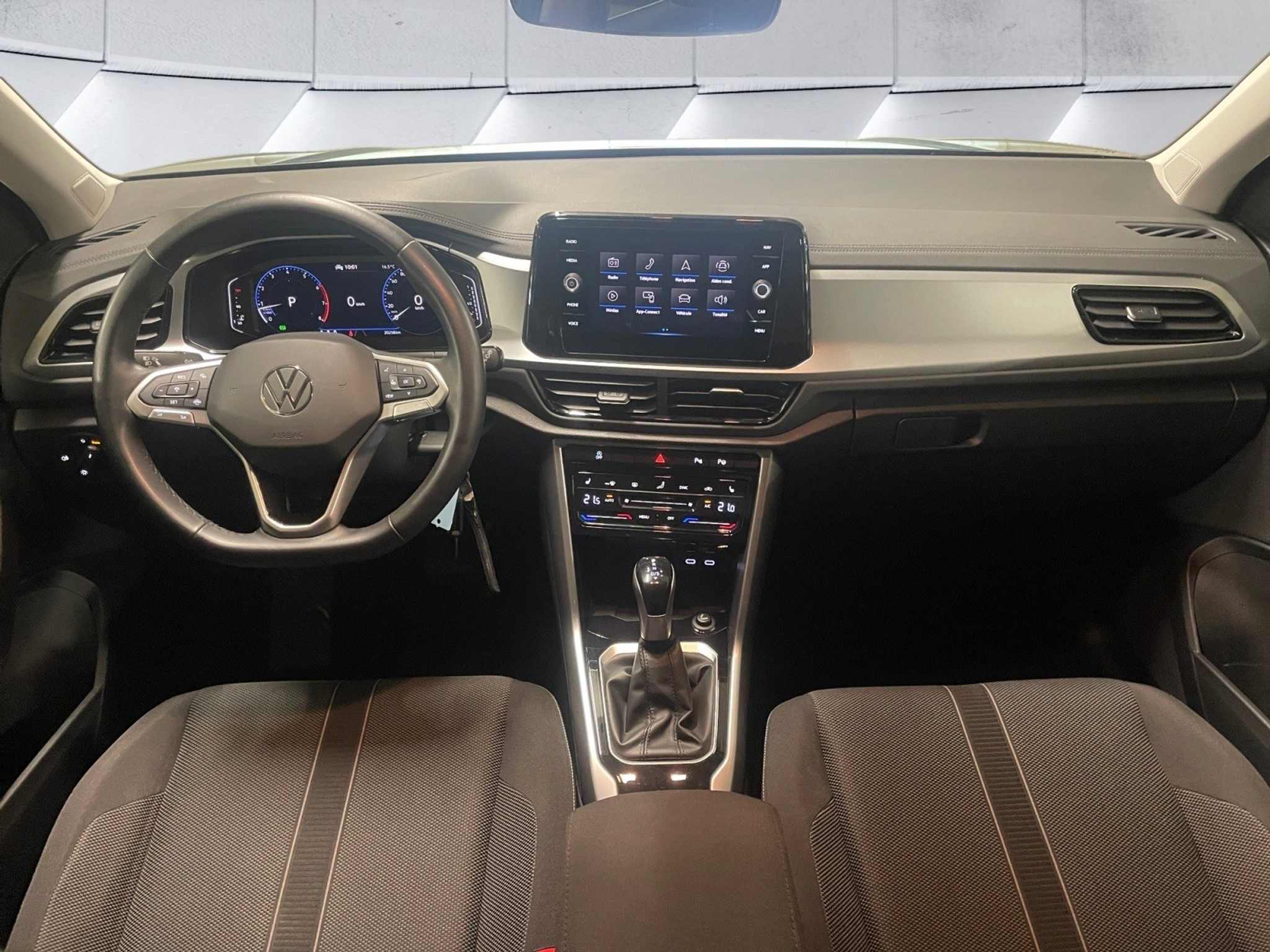 listing desktop thumbnail image 9