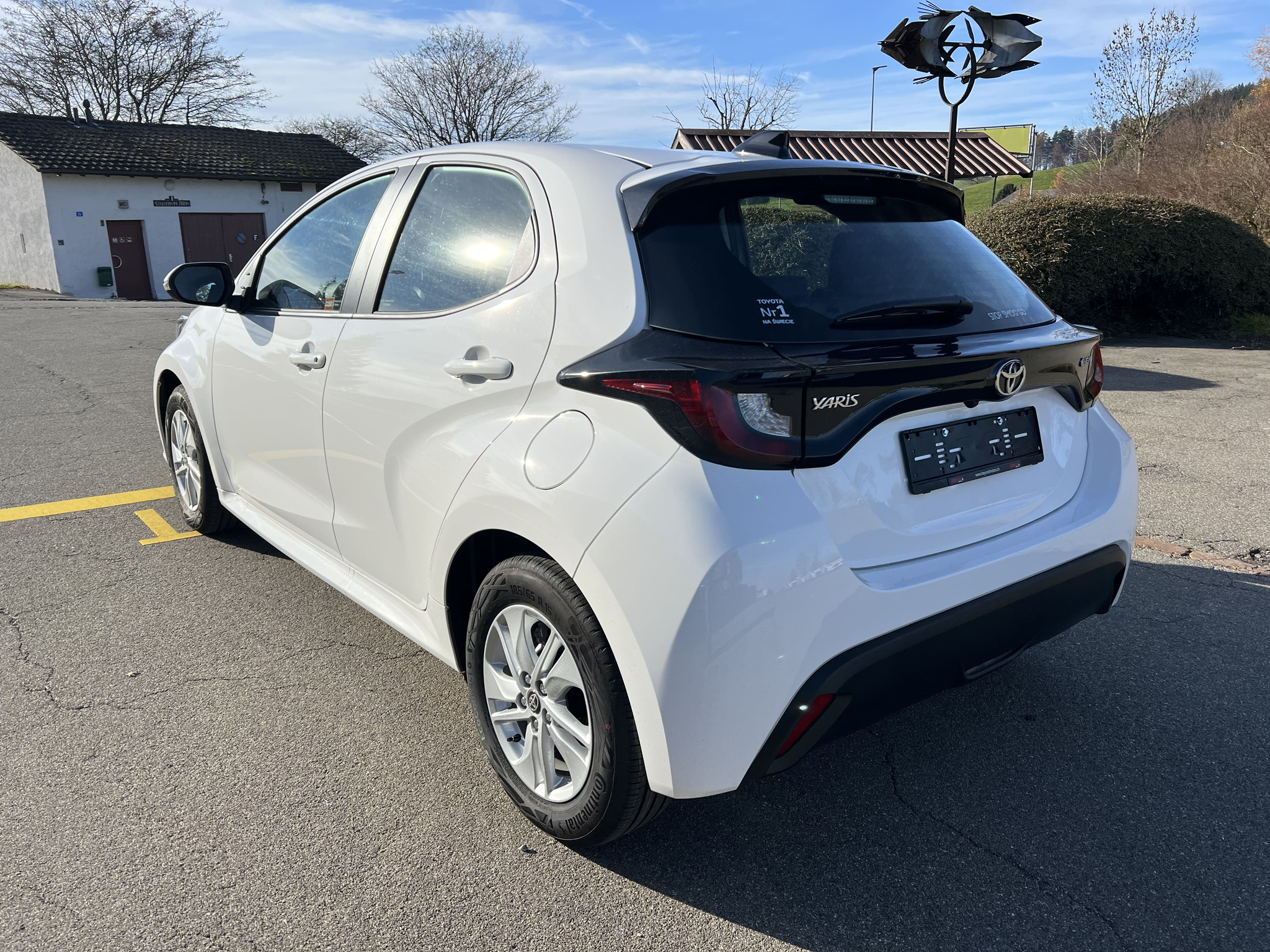 listing desktop thumbnail image 5