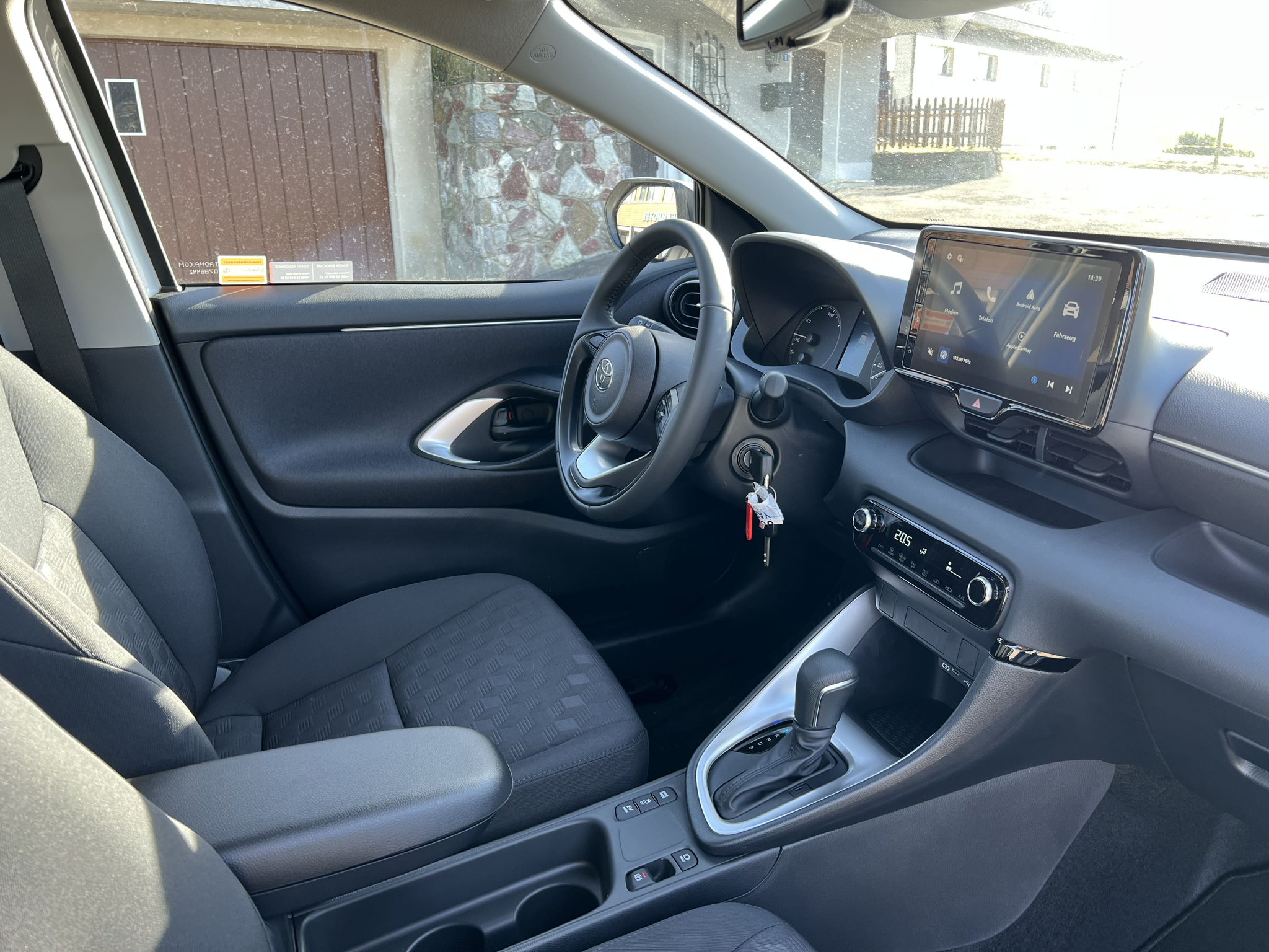 listing desktop thumbnail image 11