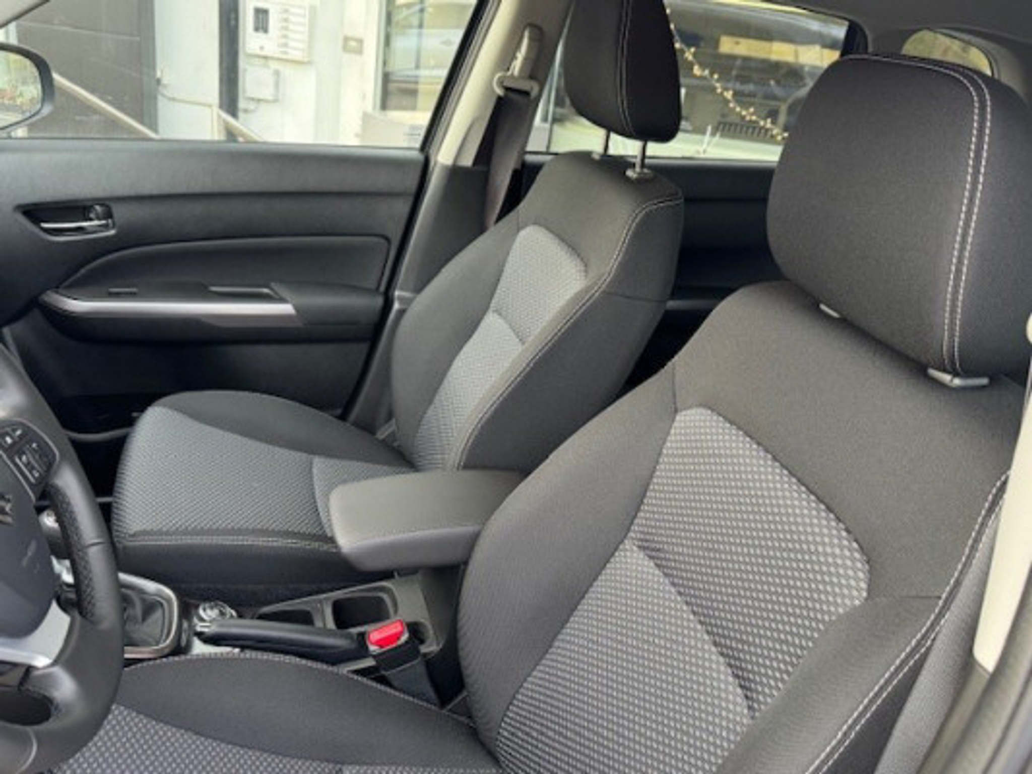 listing desktop thumbnail image 5