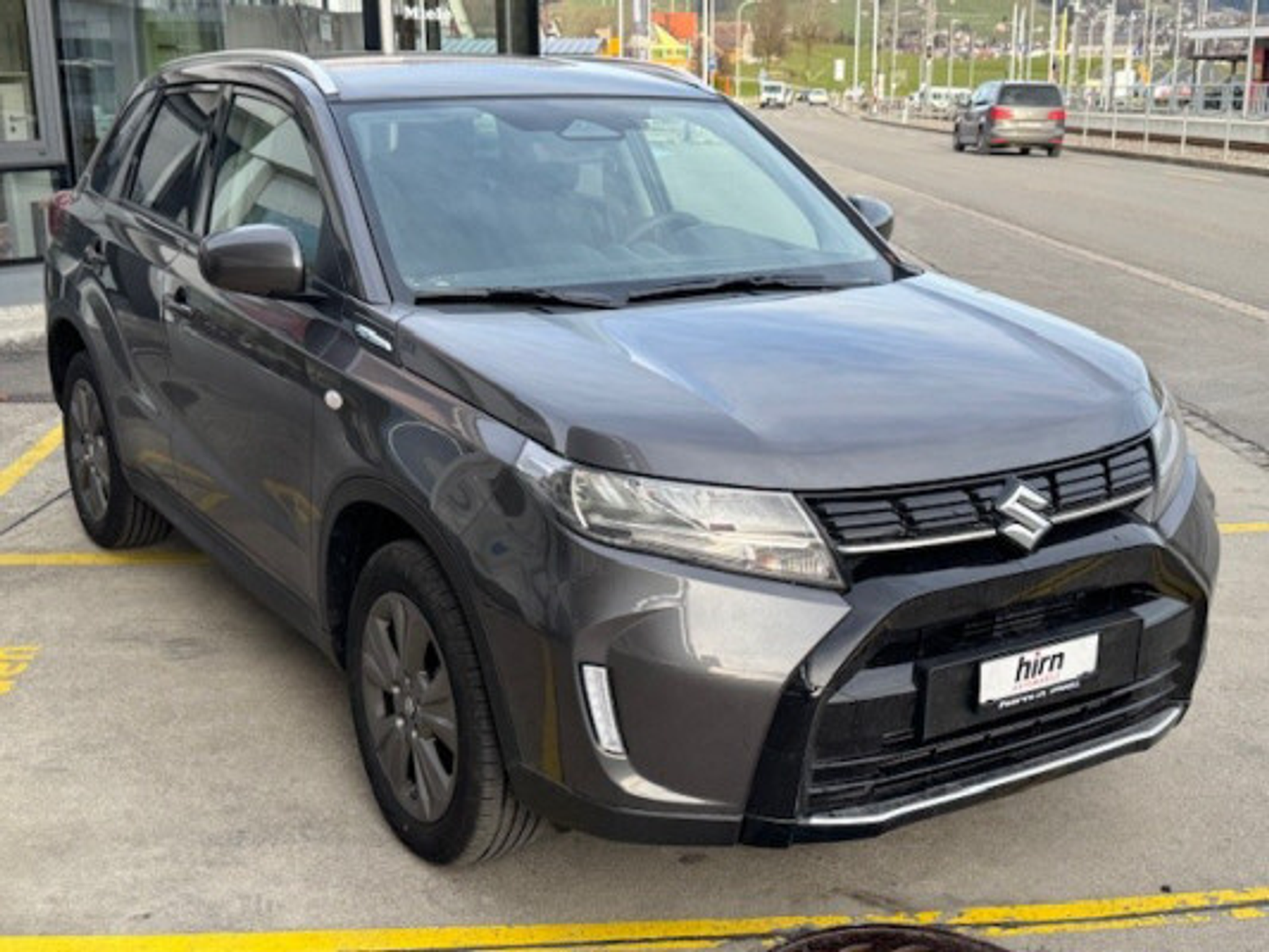 listing desktop thumbnail image 1