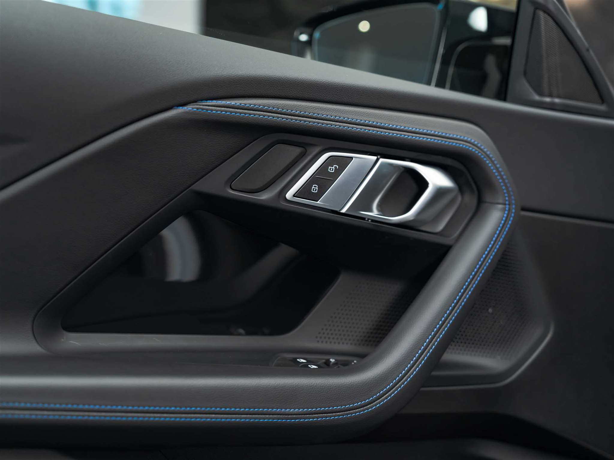 listing desktop thumbnail image 19