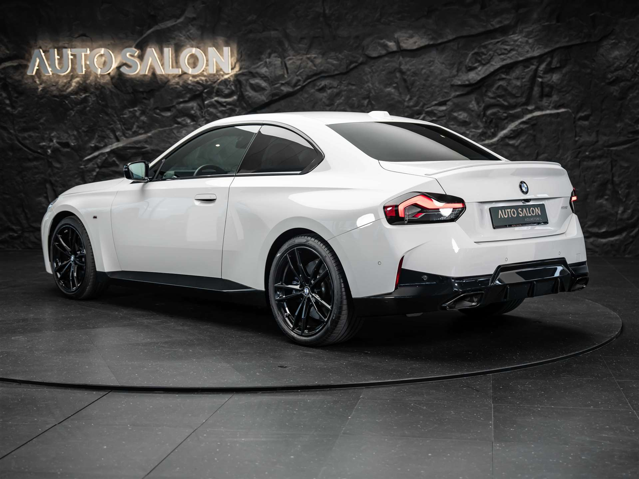 listing desktop thumbnail image 2