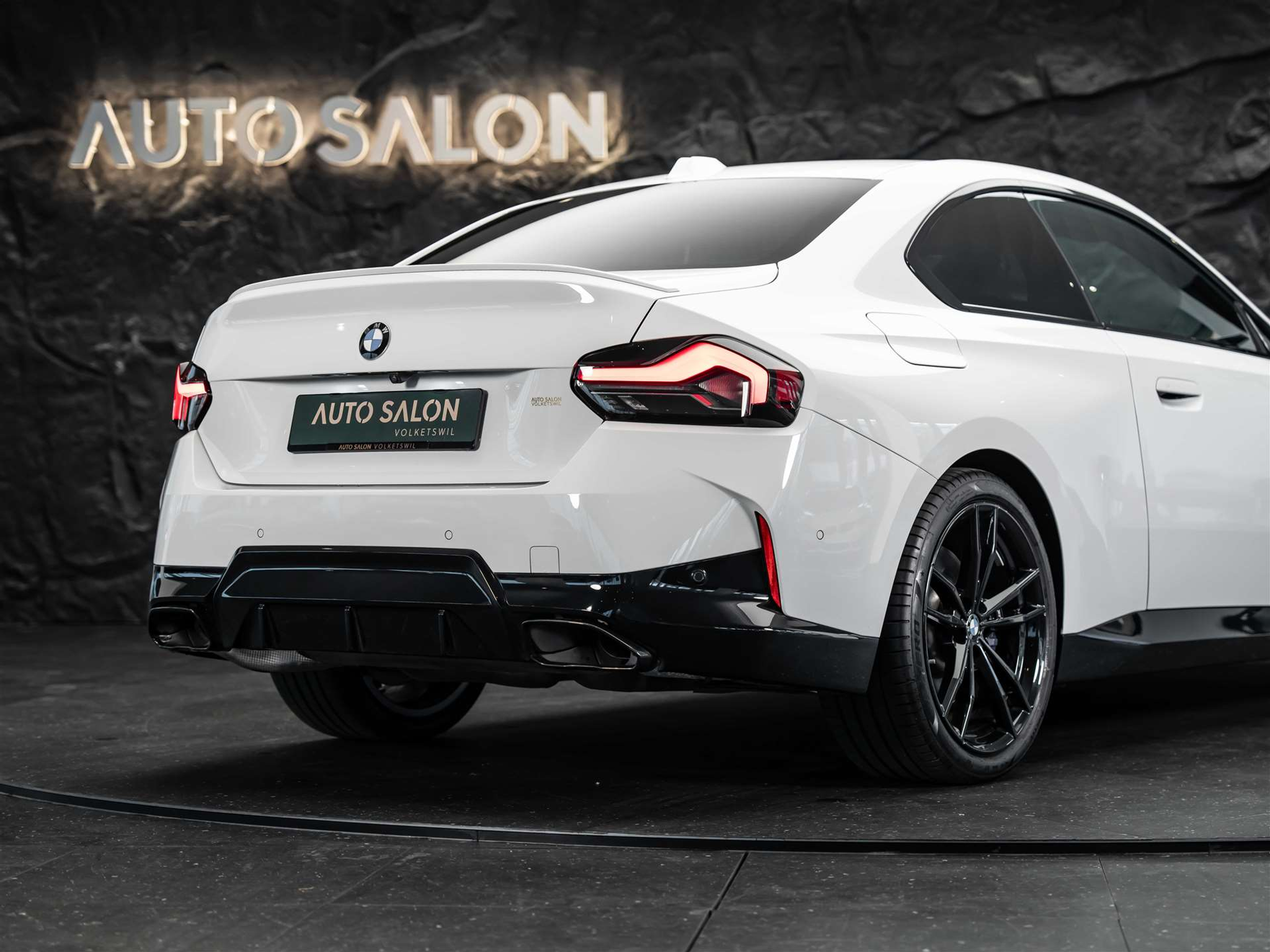 listing desktop thumbnail image 13